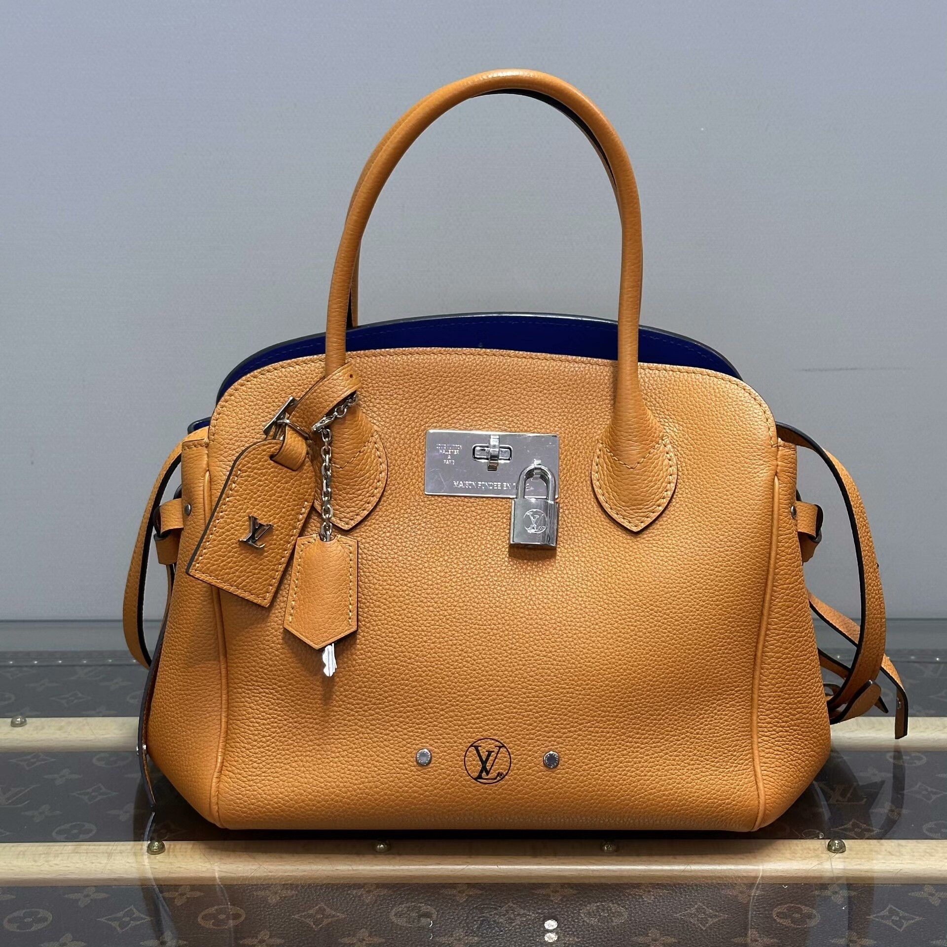 Louis Vuitton Pre-loved Bag Very good condition Size ONE SIZE - 2 Thumbnail