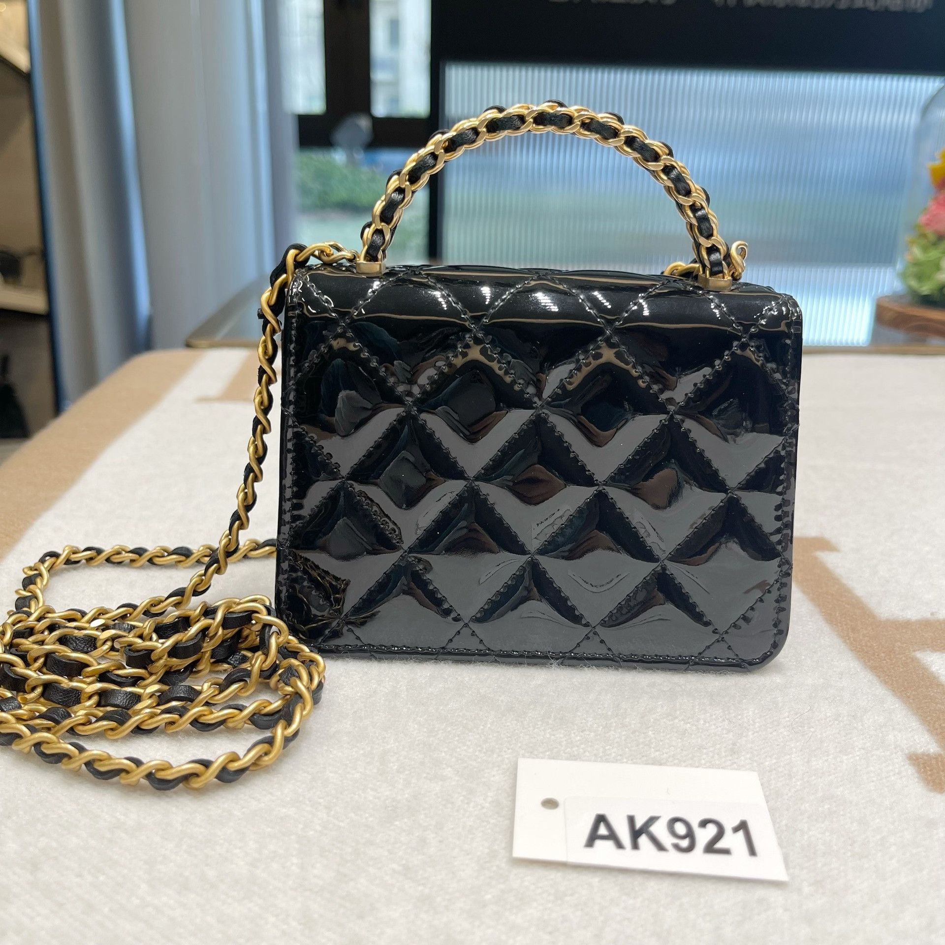 Chanel Pre-loved Bag Very good condition Size ONE SIZE - 4 Thumbnail