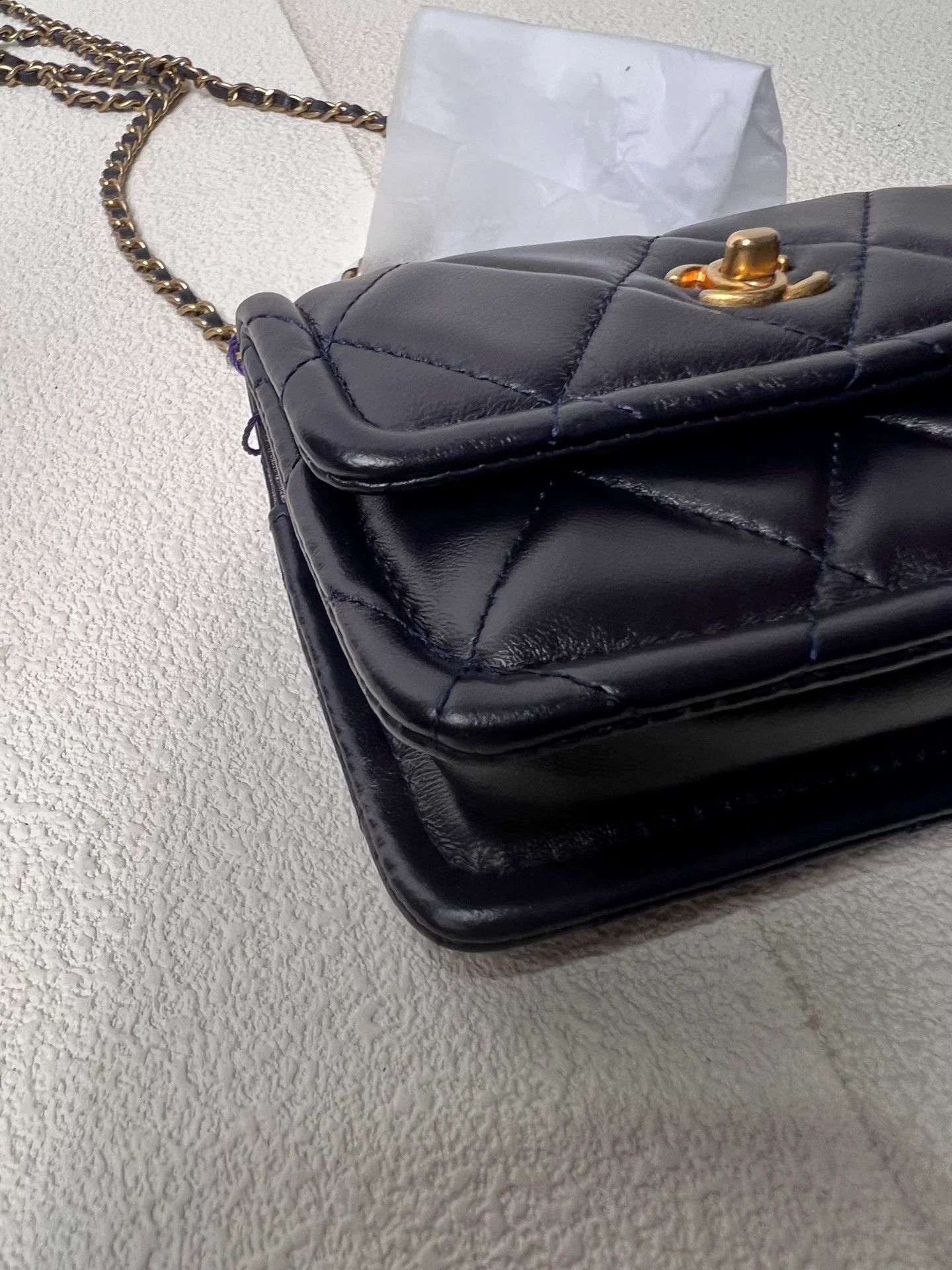 Chanel Pre-loved Bag Very good condition Size ONE SIZE - 4 Thumbnail