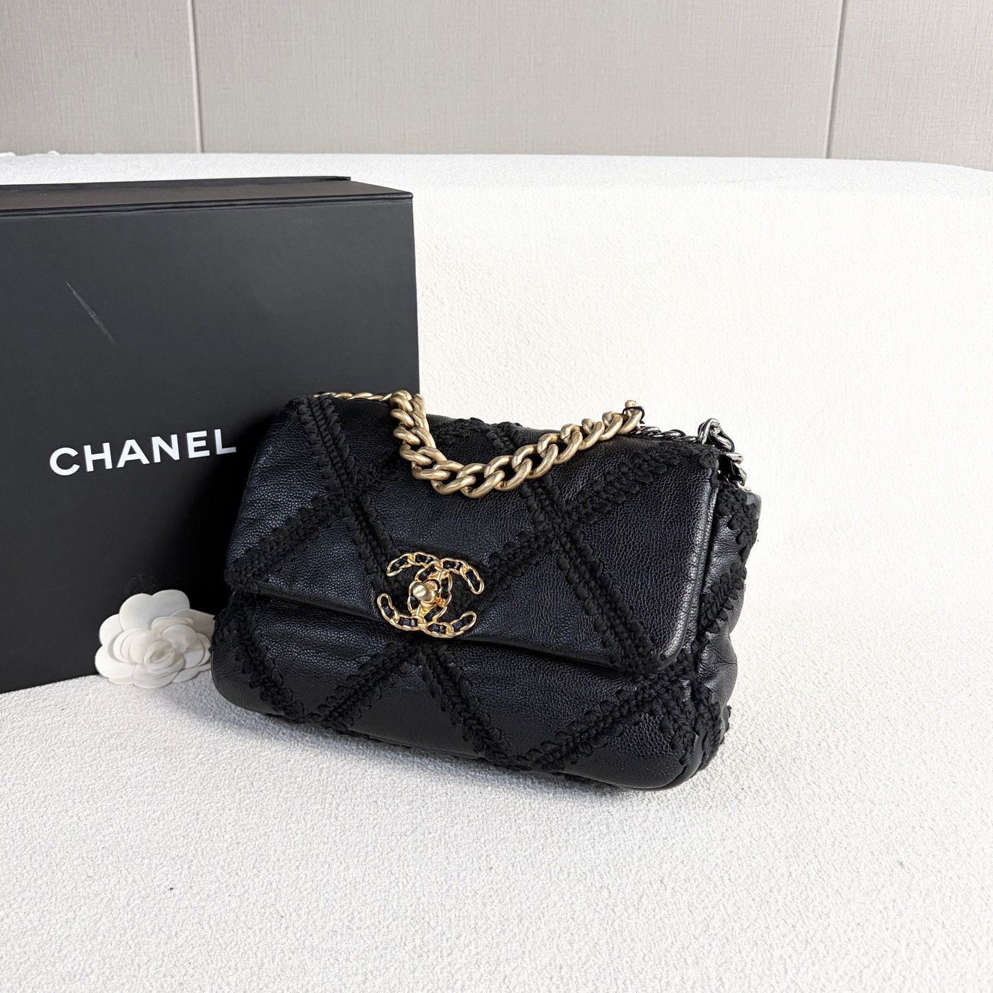 Chanel Pre-loved Bag Very good condition Size ONE SIZE - 4 Thumbnail