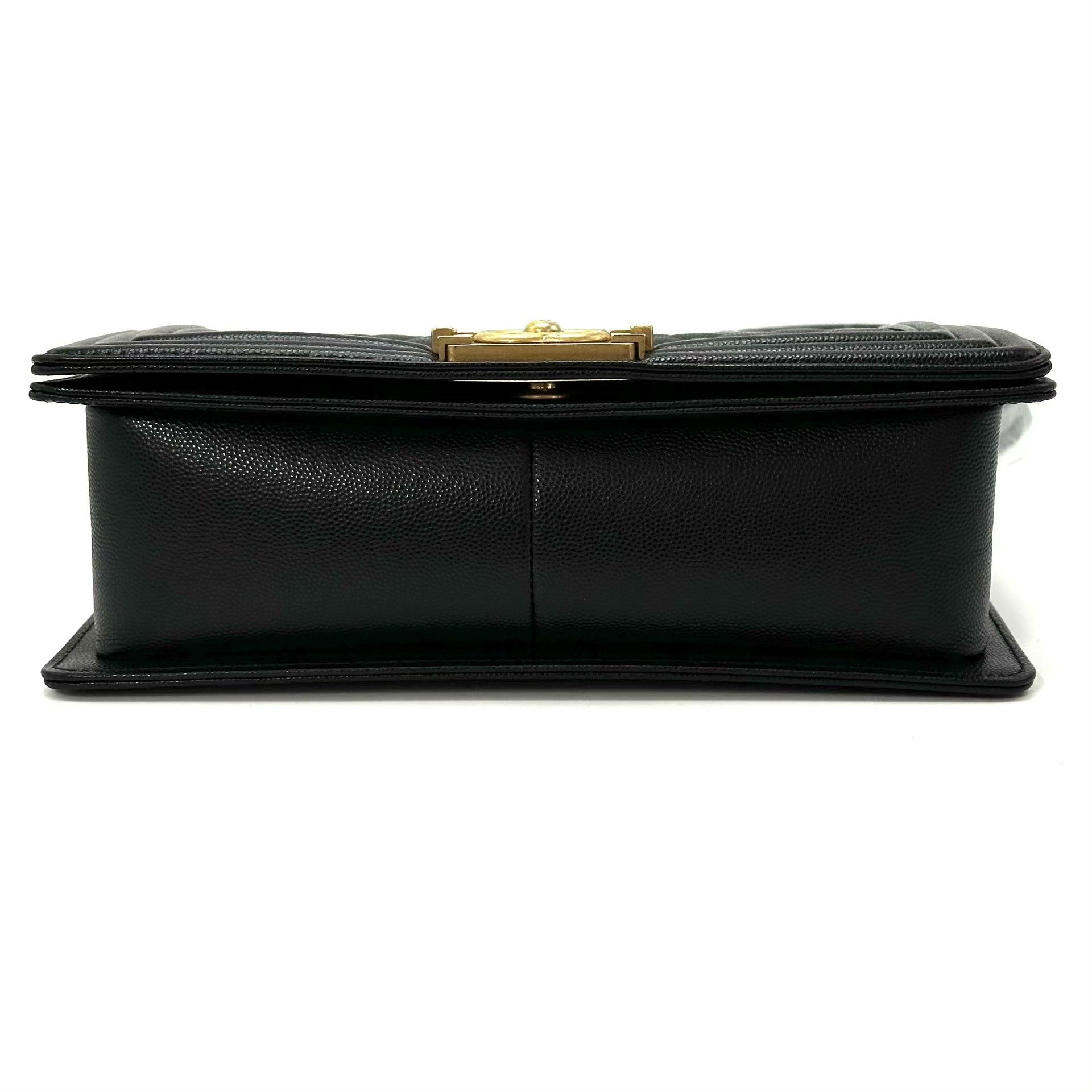 Chanel Pre-loved Bag Very good condition Size ONE SIZE - 5 Thumbnail