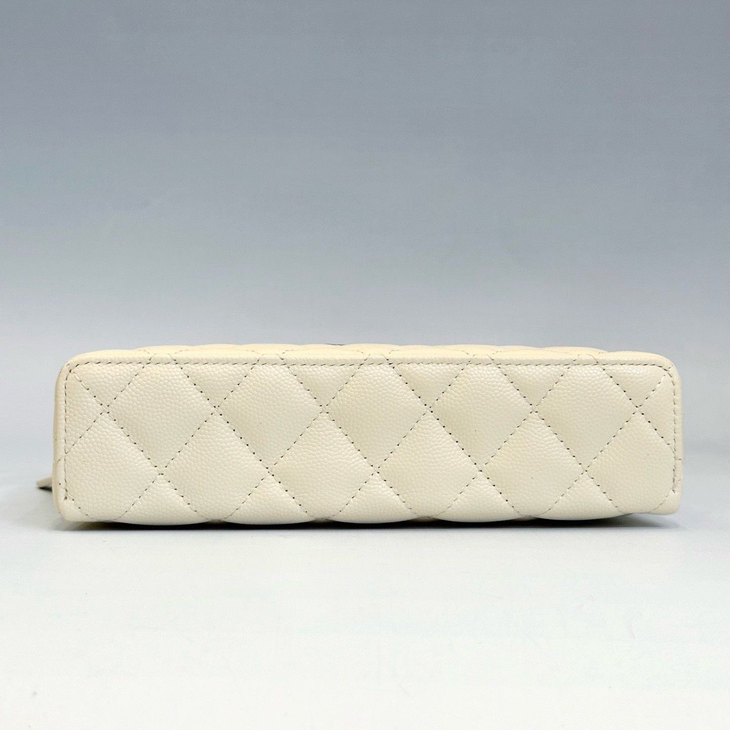 Chanel Pre-loved Bag Very good condition Size ONE SIZE - 7 Thumbnail