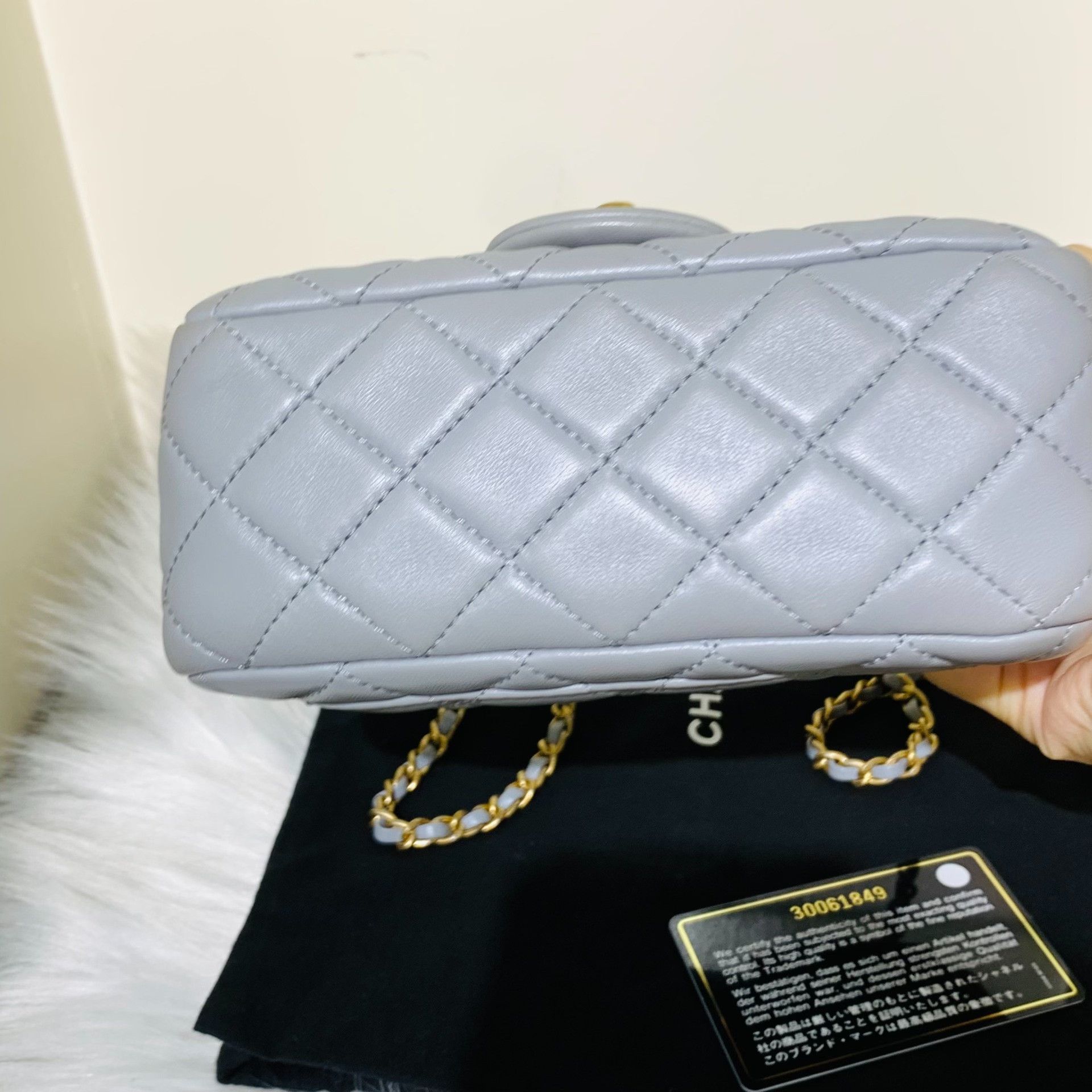 Chanel Pre-loved Bag Very good condition Size ONE SIZE - 4 Thumbnail