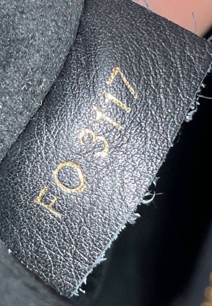 Louis Vuitton Triangle Softy Bag Size ONE SIZE - 8 Thumbnail