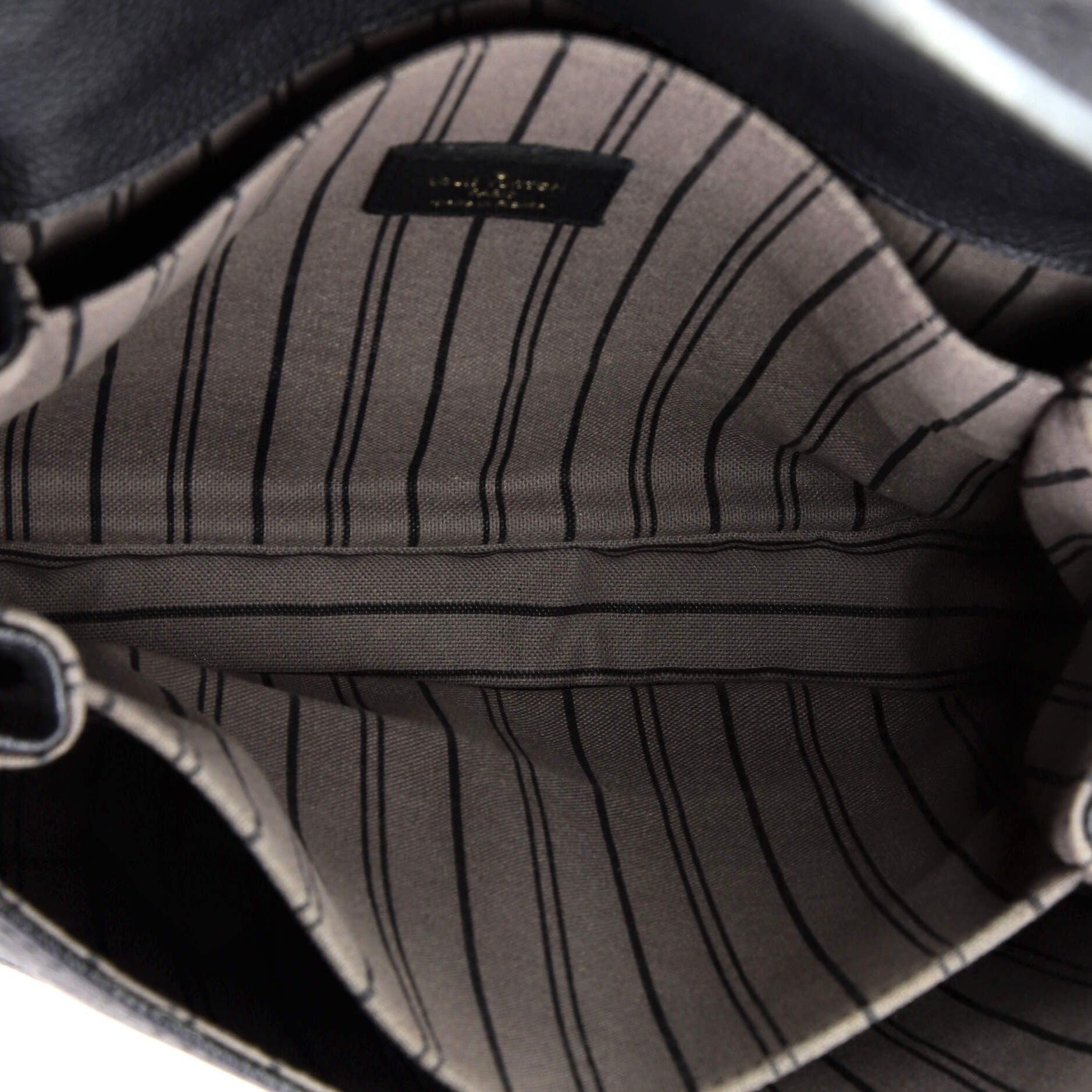 Louis Vuitton Pochette Metis Size ONE SIZE - 5 Thumbnail