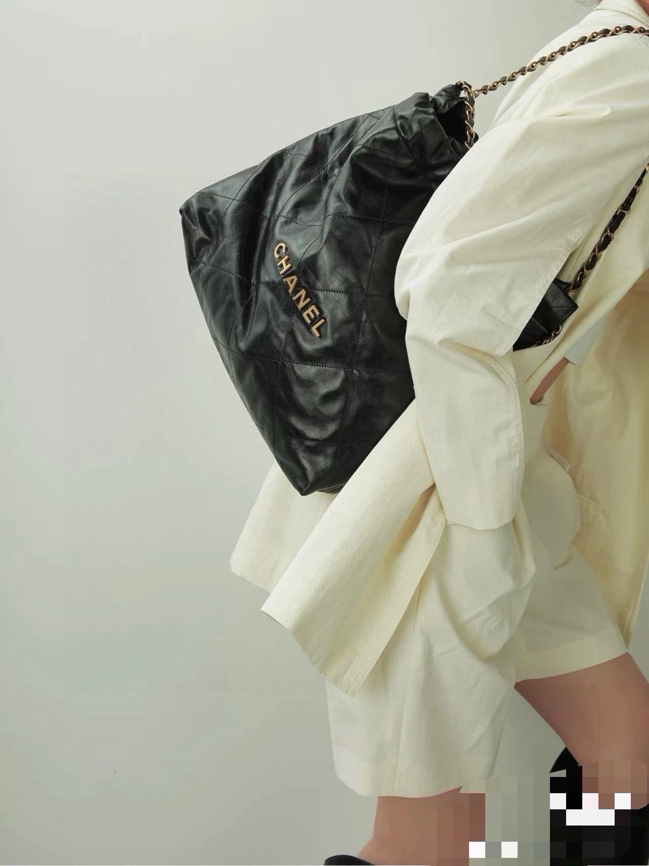 Chanel Pre-loved Bag Very good condition Size ONE SIZE - 5 Thumbnail