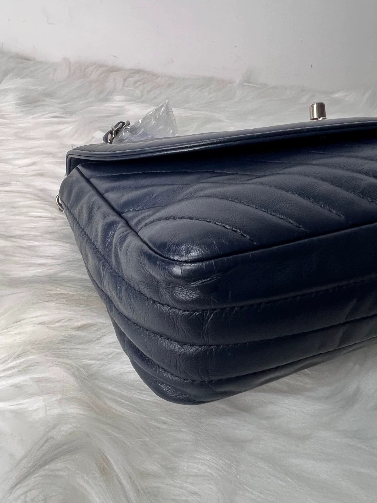 Chanel Pre-loved Bag Very good condition Size ONE SIZE - 4 Thumbnail