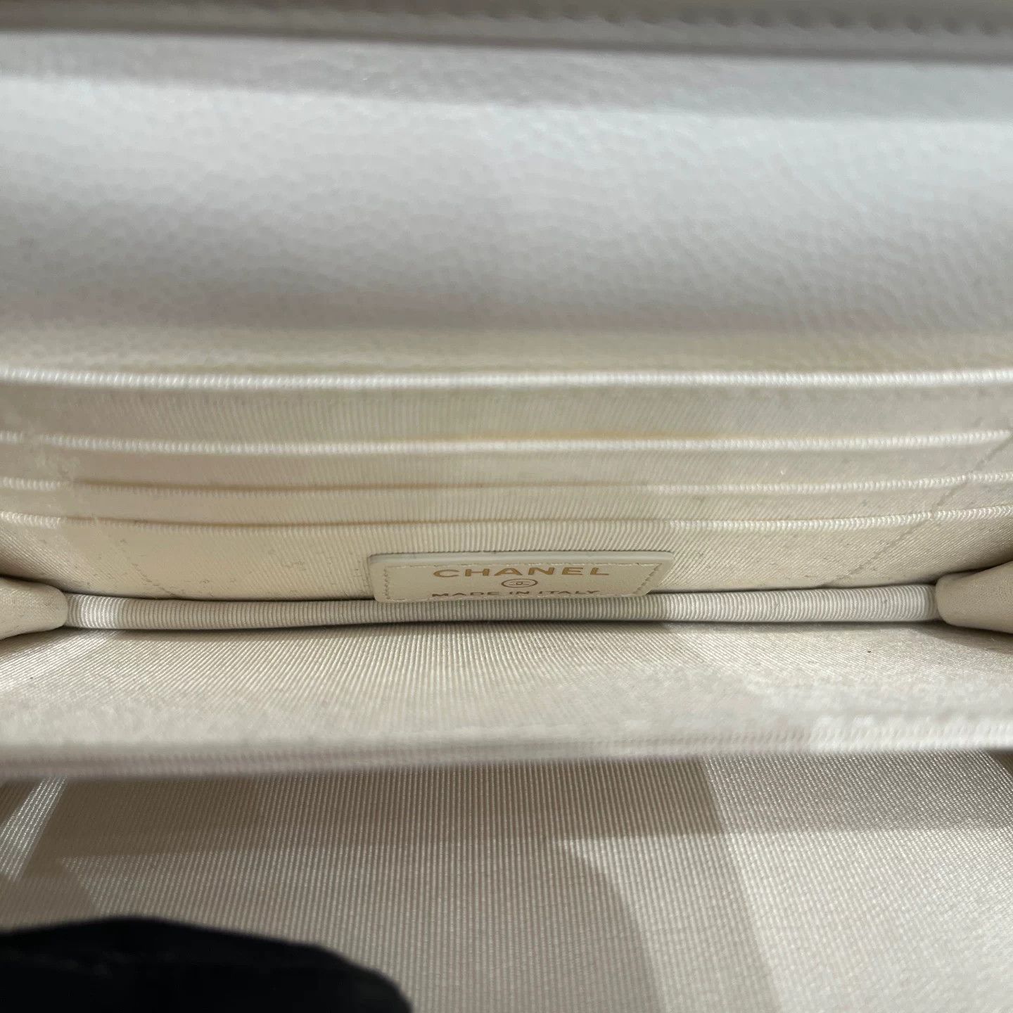 Chanel Pre-loved Bag Very good condition Size ONE SIZE - 2 Thumbnail