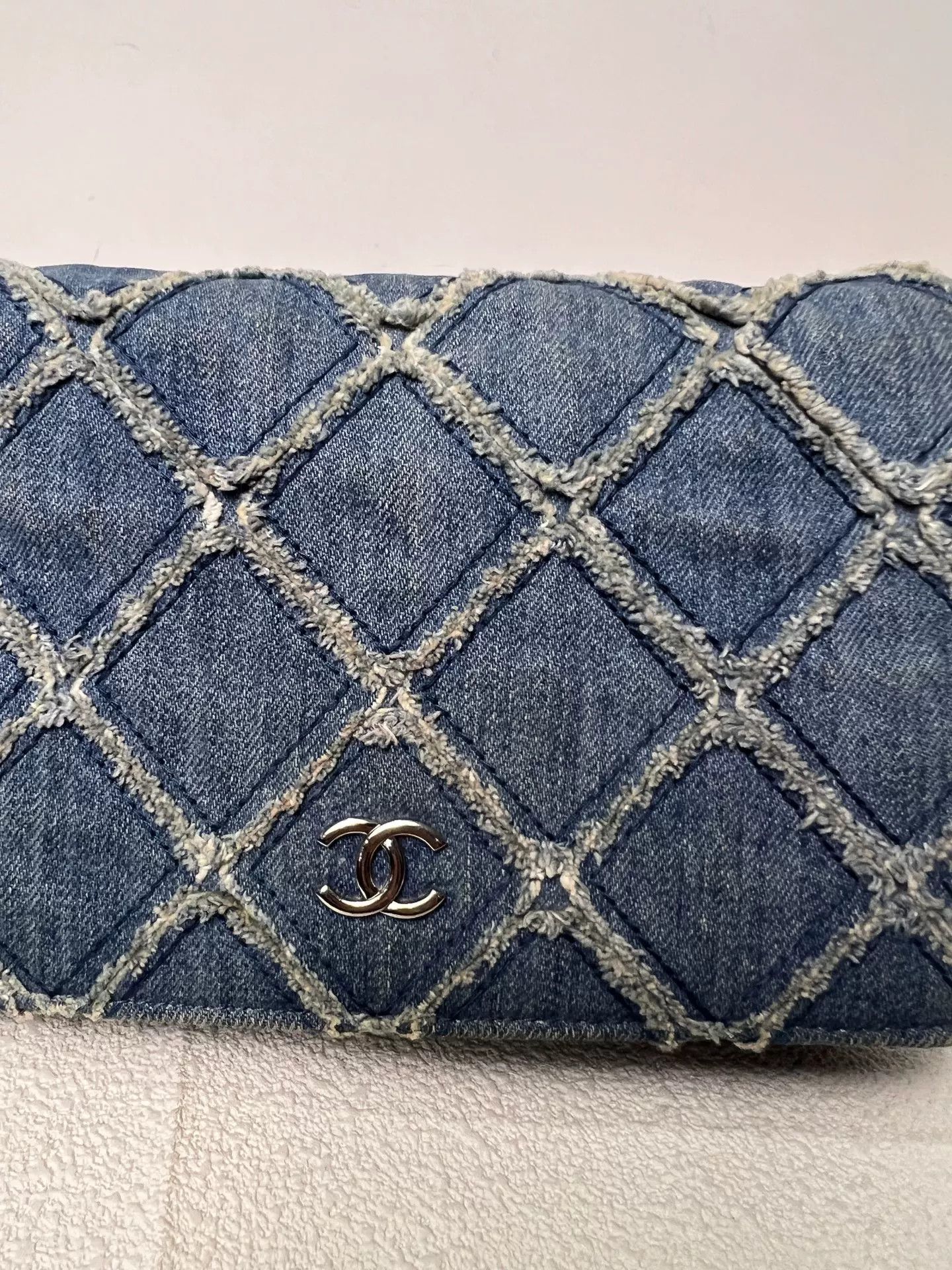 Chanel Pre-loved Bag Very good condition Size ONE SIZE - 6 Thumbnail