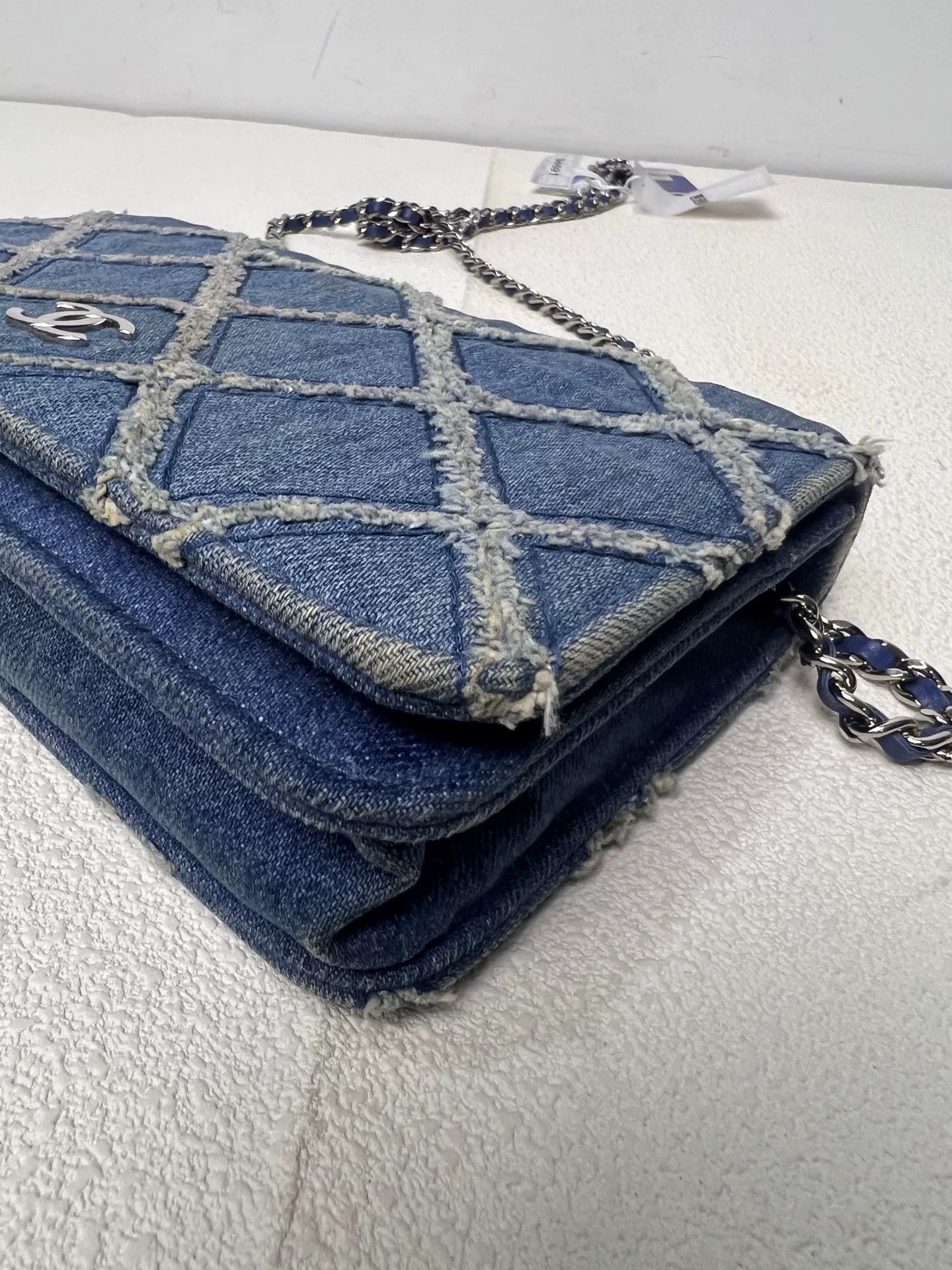 Chanel Pre-loved Bag Very good condition Size ONE SIZE - 3 Thumbnail