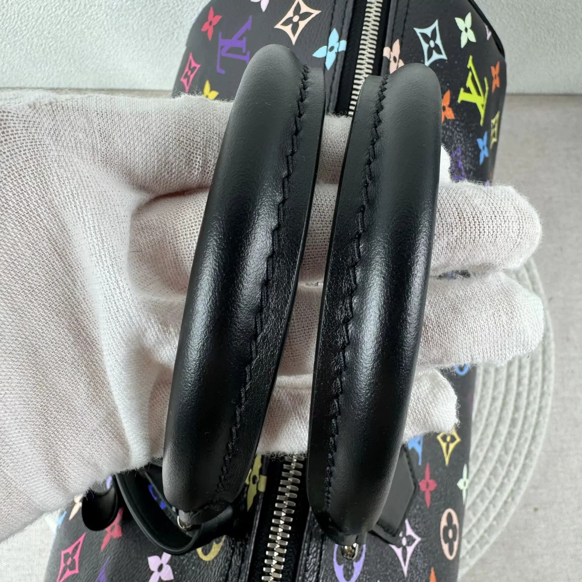 Louis Vuitton Pre-loved Bag Brand new condition Size ONE SIZE - 8 Thumbnail