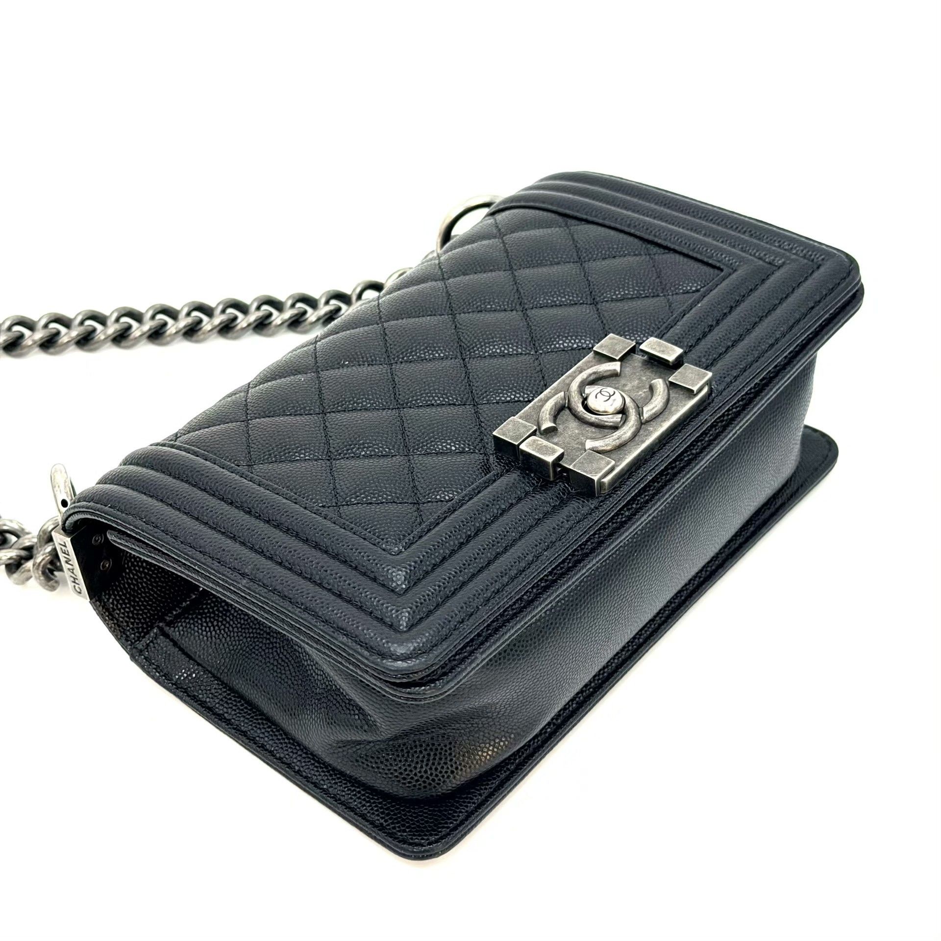 Chanel Pre-loved Bag Very good condition Size ONE SIZE - 4 Thumbnail
