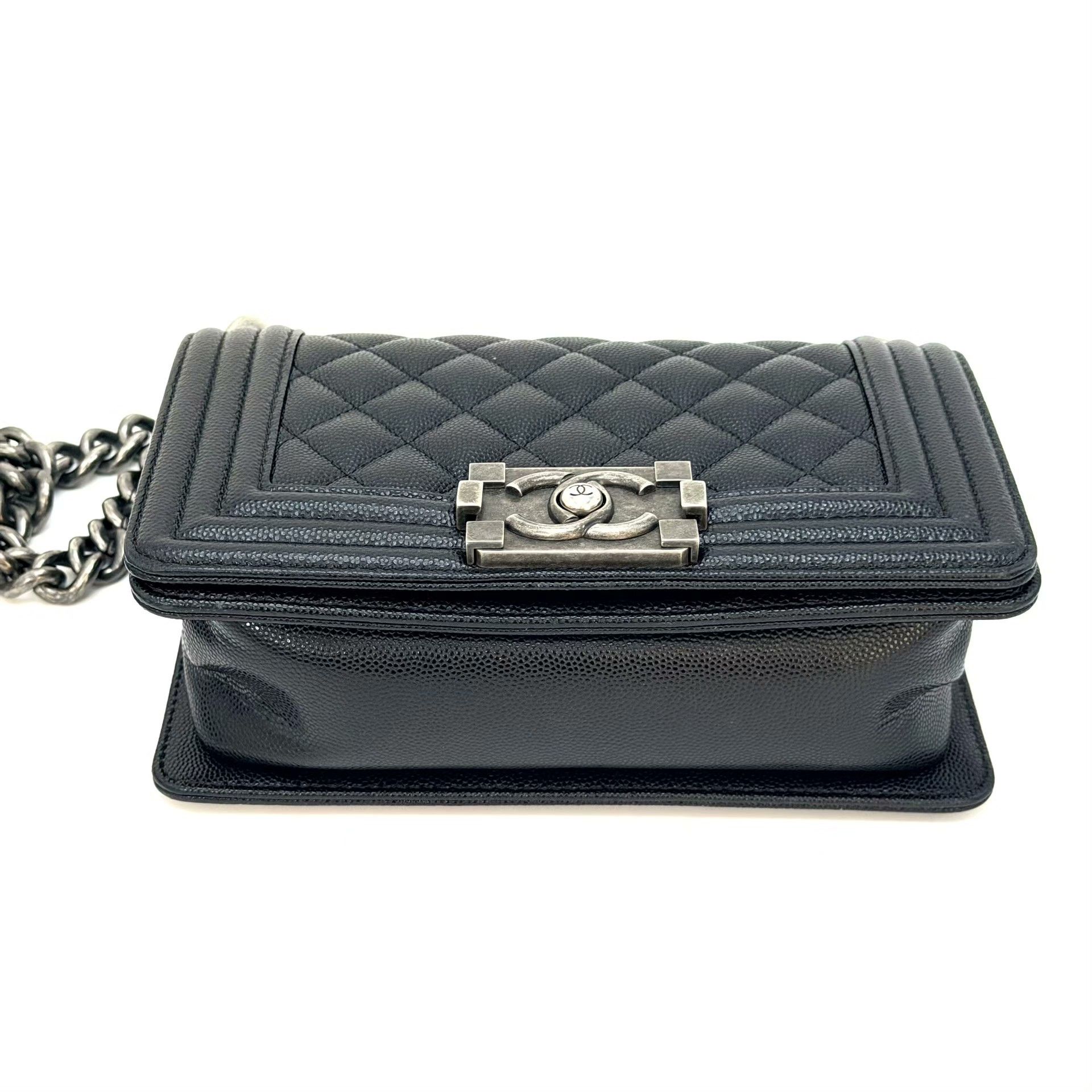 Chanel Pre-loved Bag Very good condition Size ONE SIZE - 5 Thumbnail
