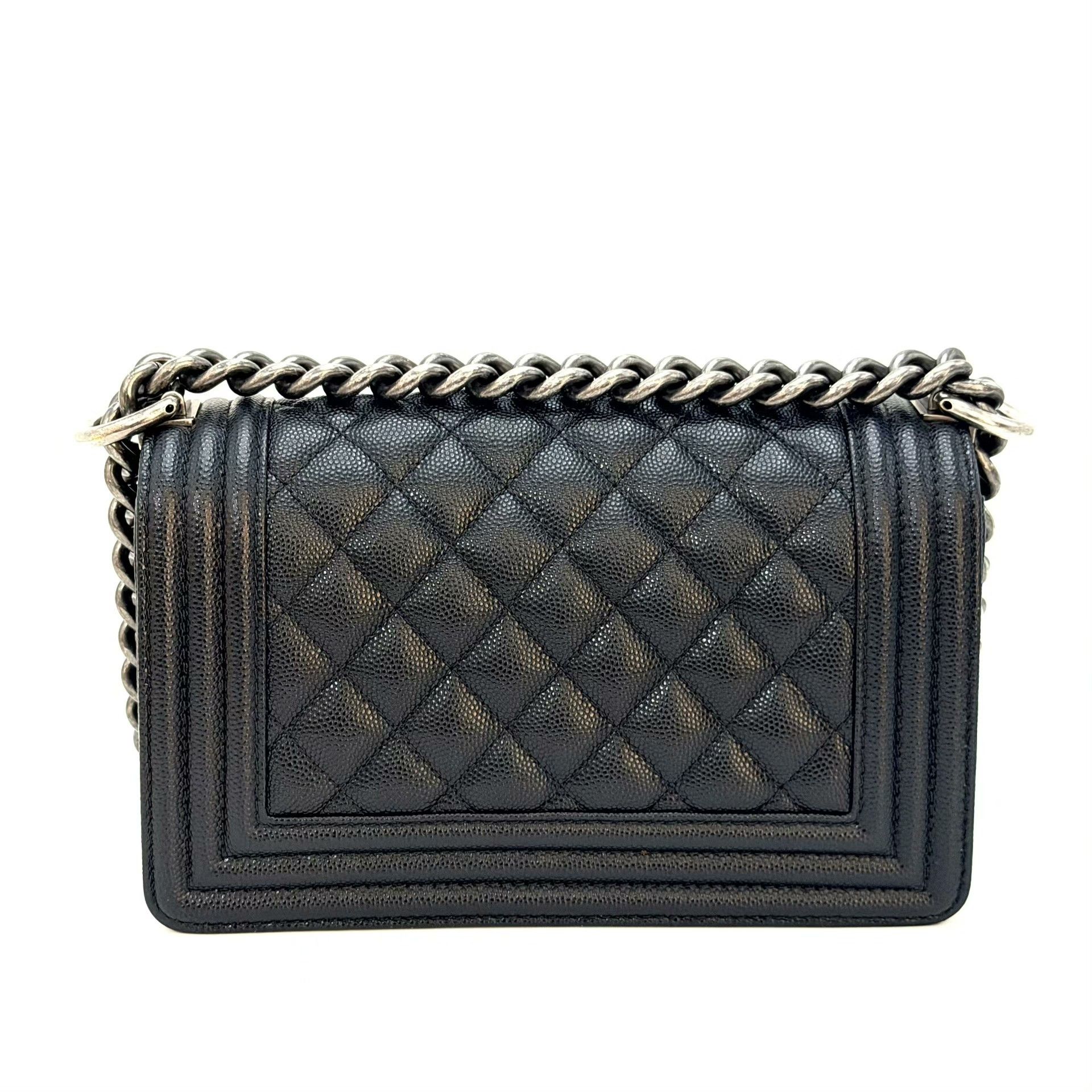 Chanel Pre-loved Bag Very good condition Size ONE SIZE - 3 Thumbnail