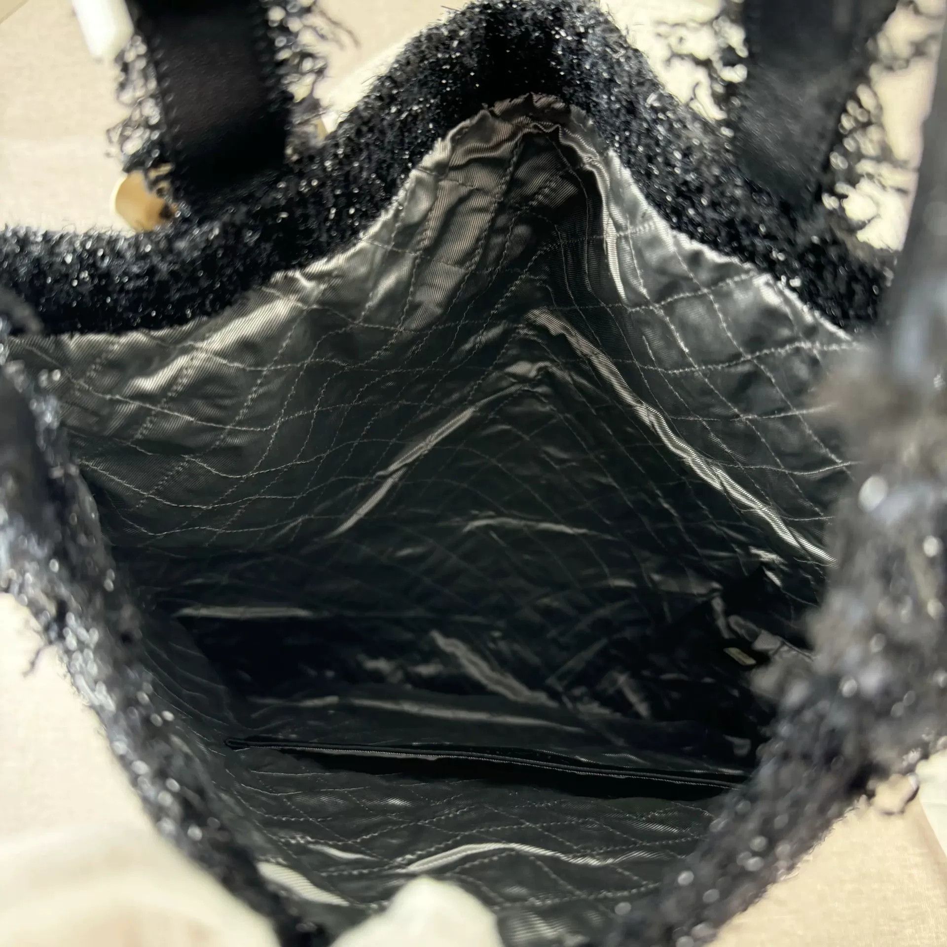 Chanel Pre-loved Bag Very good condition Size ONE SIZE - 5 Thumbnail