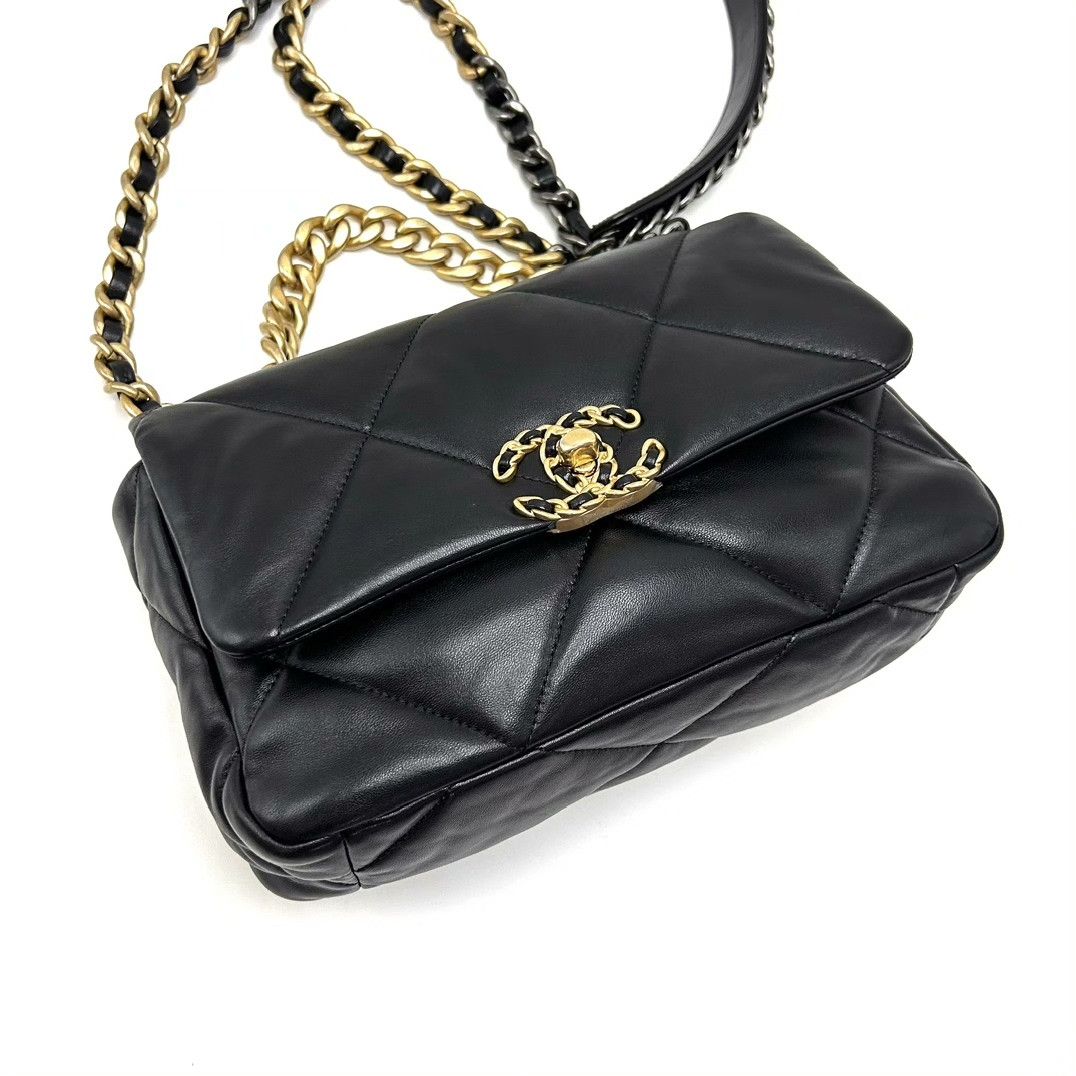 Chanel Pre-loved Bag Very good condition Size ONE SIZE - 4 Thumbnail