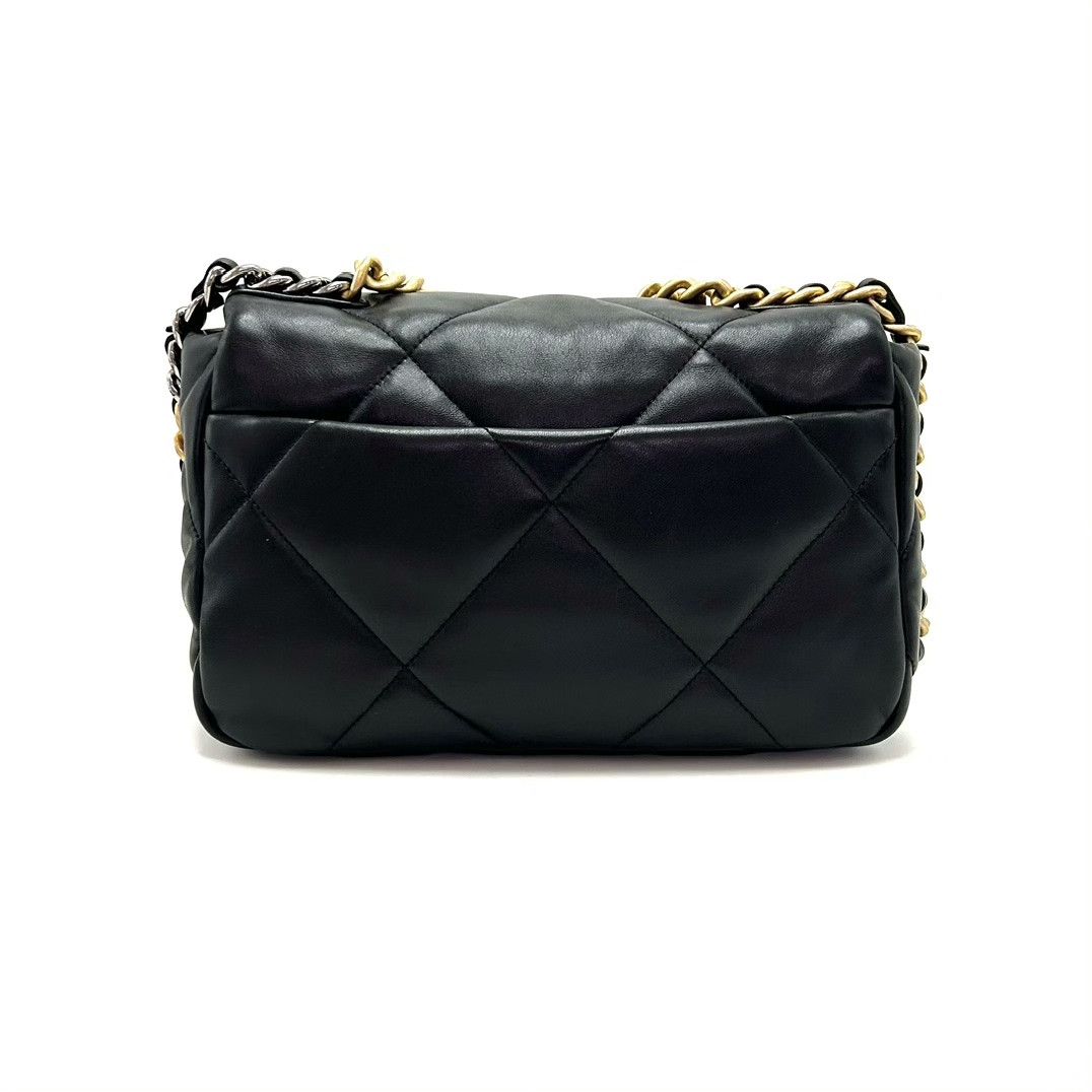Chanel Pre-loved Bag Very good condition Size ONE SIZE - 2 Thumbnail