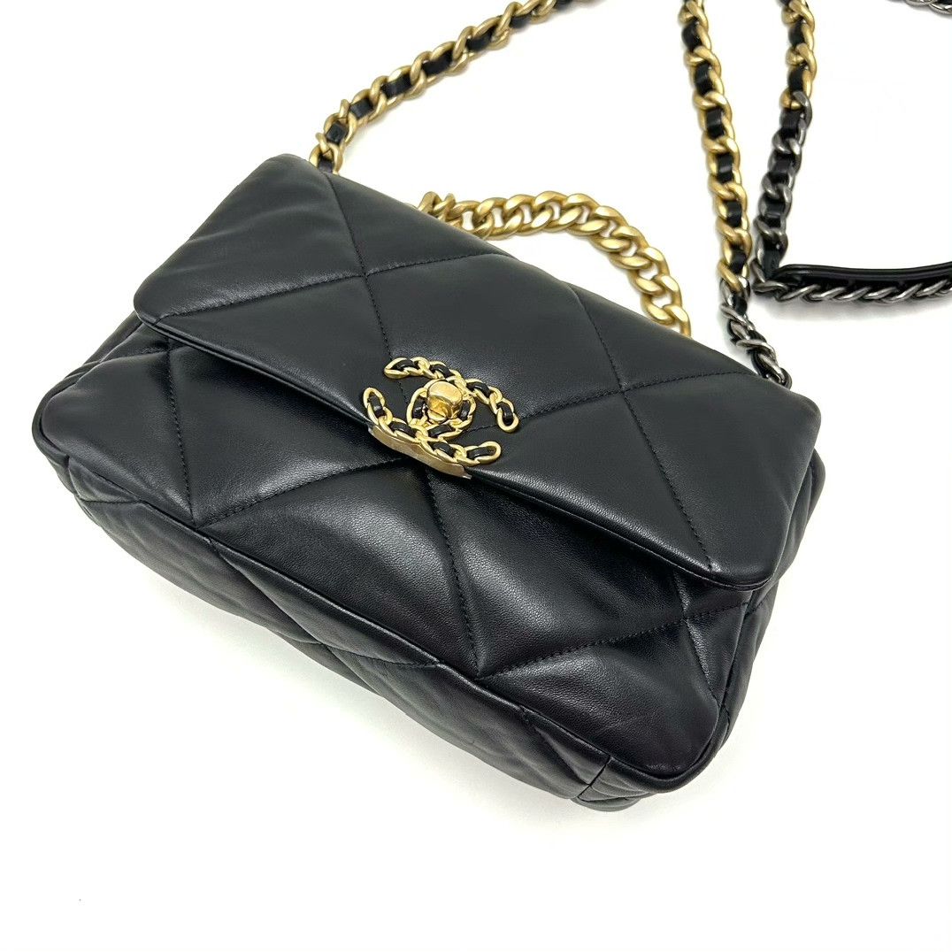 Chanel Pre-loved Bag Very good condition Size ONE SIZE - 3 Thumbnail