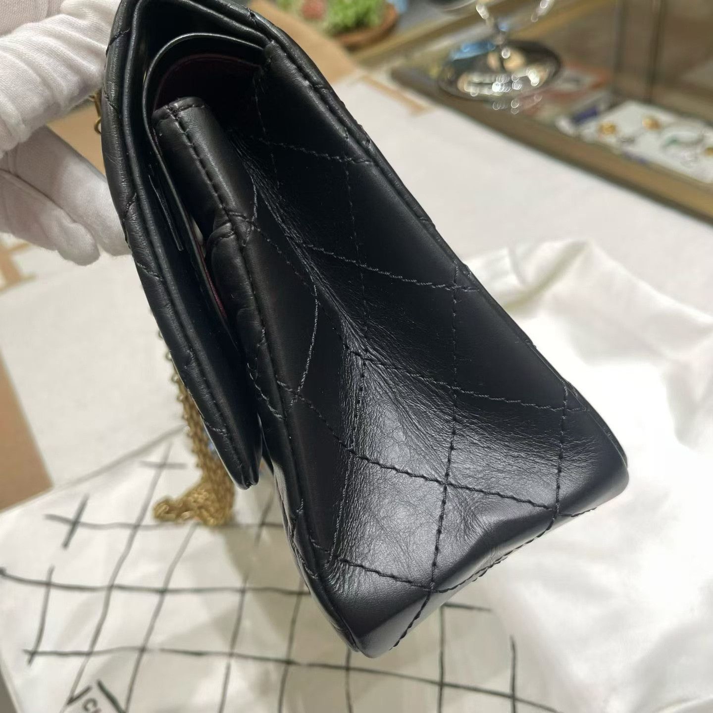 Chanel Pre-loved Bag Very good condition Size ONE SIZE - 6 Thumbnail
