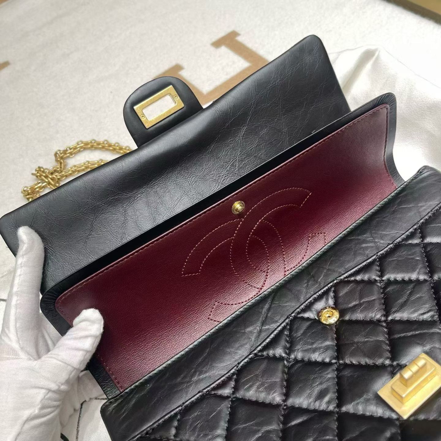 Chanel Pre-loved Bag Very good condition Size ONE SIZE - 7 Thumbnail