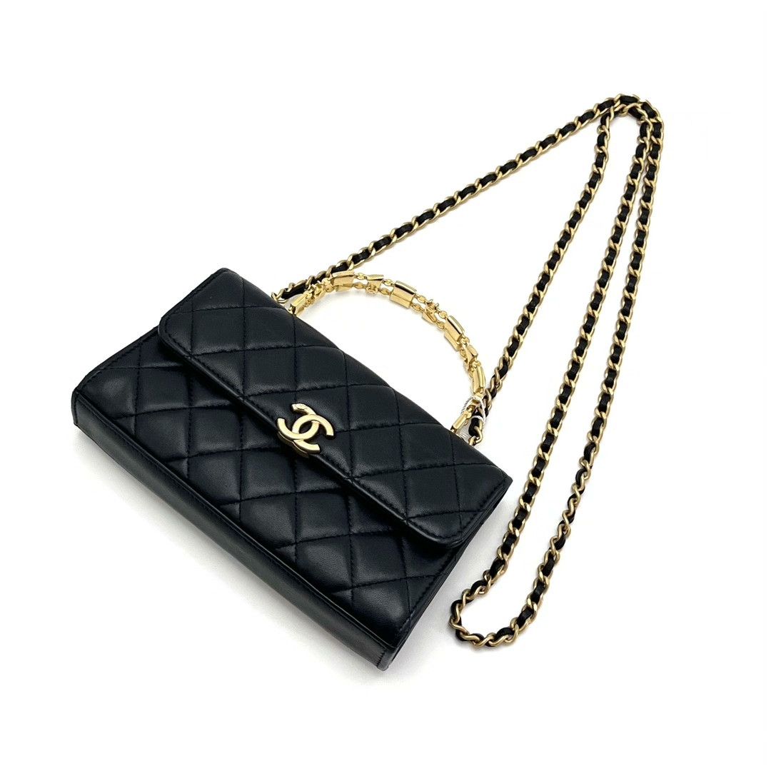Chanel Pre-loved Bag Very good condition Size ONE SIZE - 4 Thumbnail