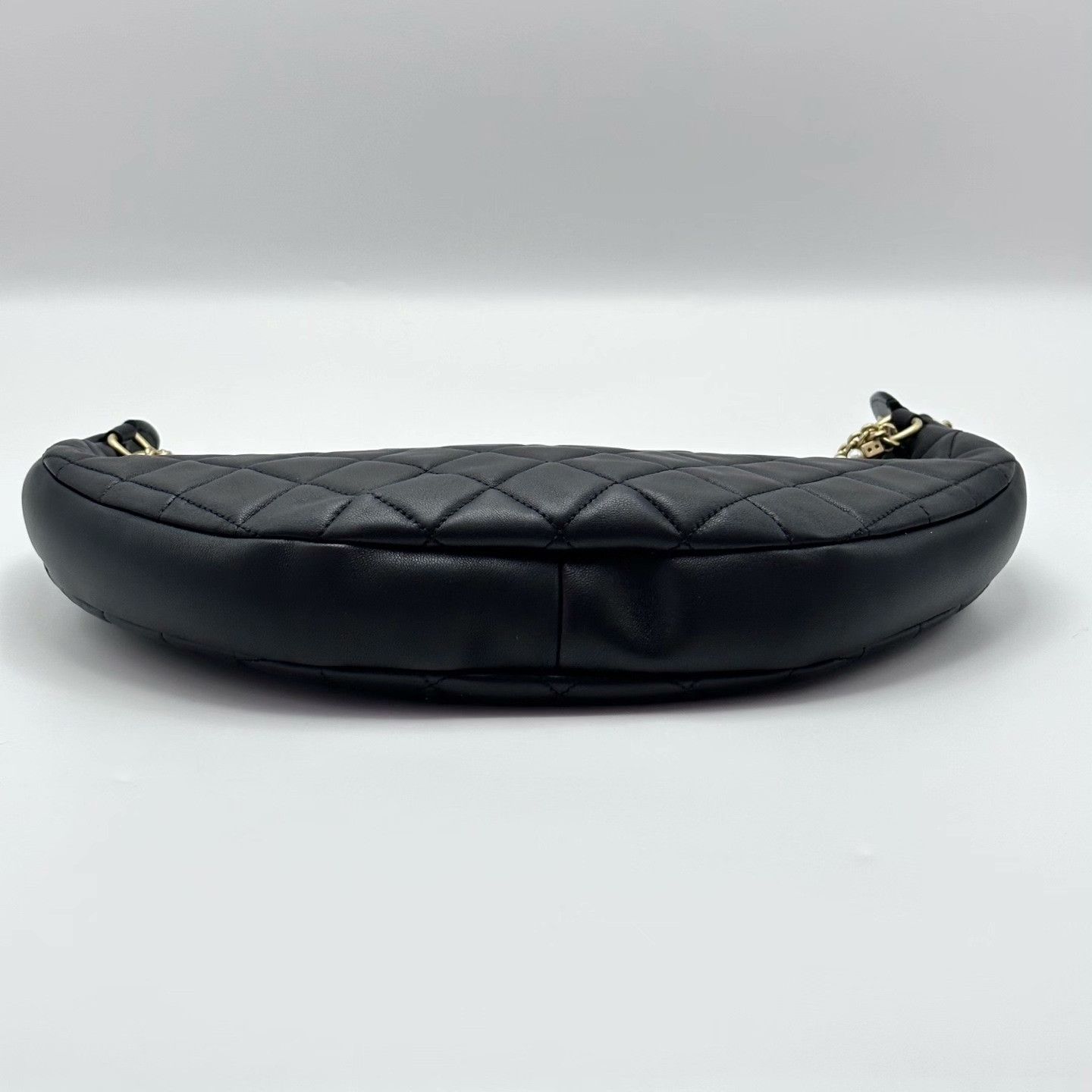 Chanel Pre-loved Bag Very good condition Size ONE SIZE - 5 Thumbnail