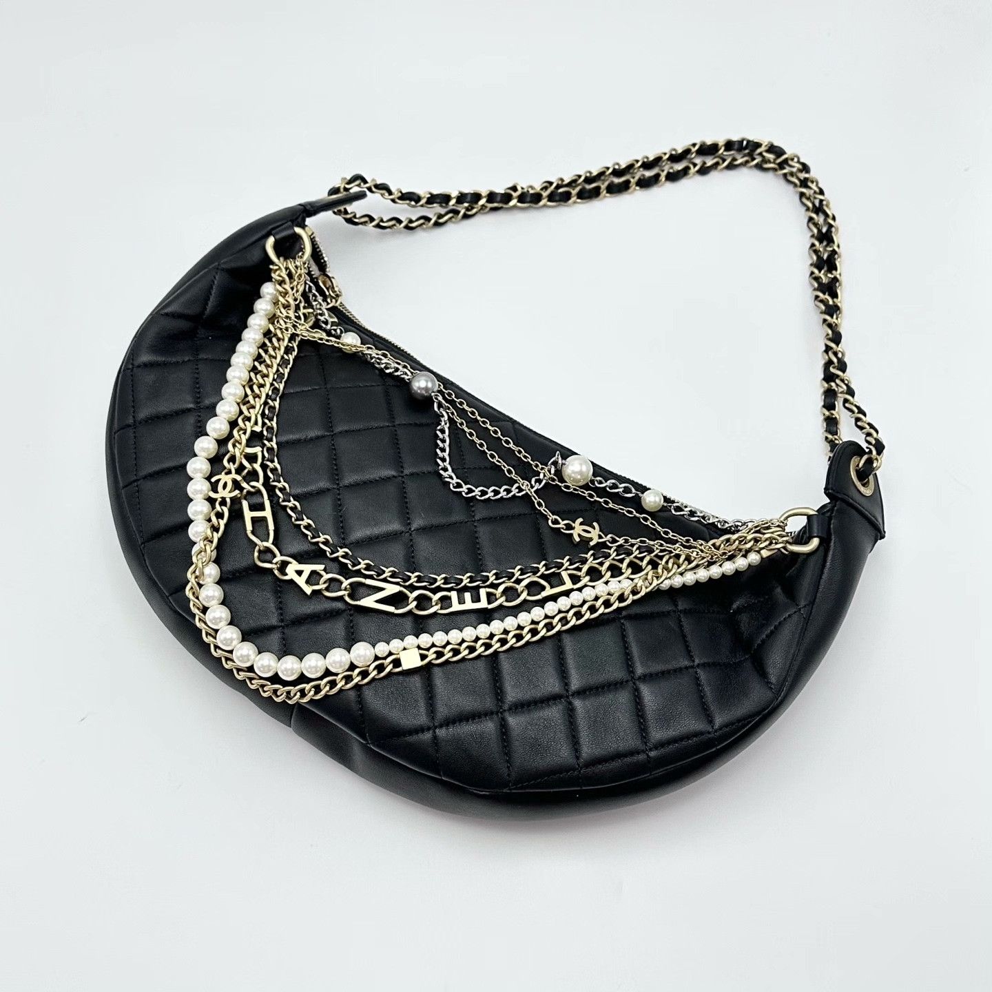 Chanel Pre-loved Bag Very good condition Size ONE SIZE - 4 Thumbnail