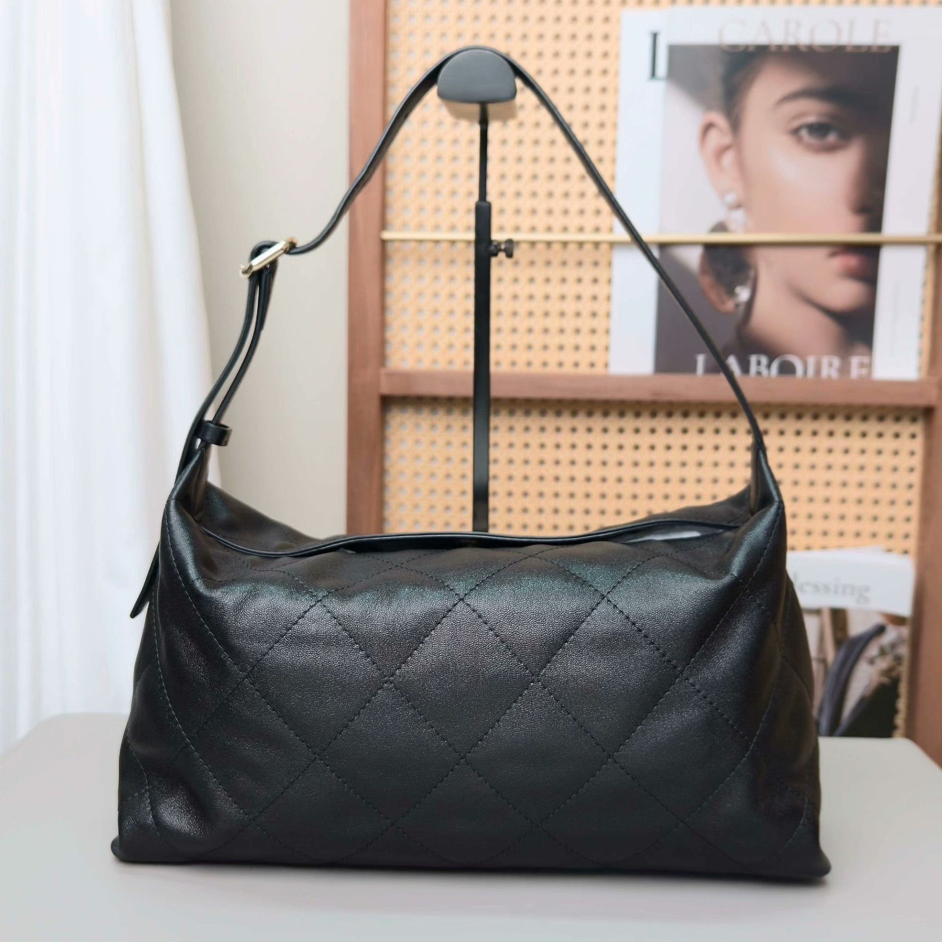 Chanel Pre-loved Bag Very good condition Size ONE SIZE - 2 Thumbnail