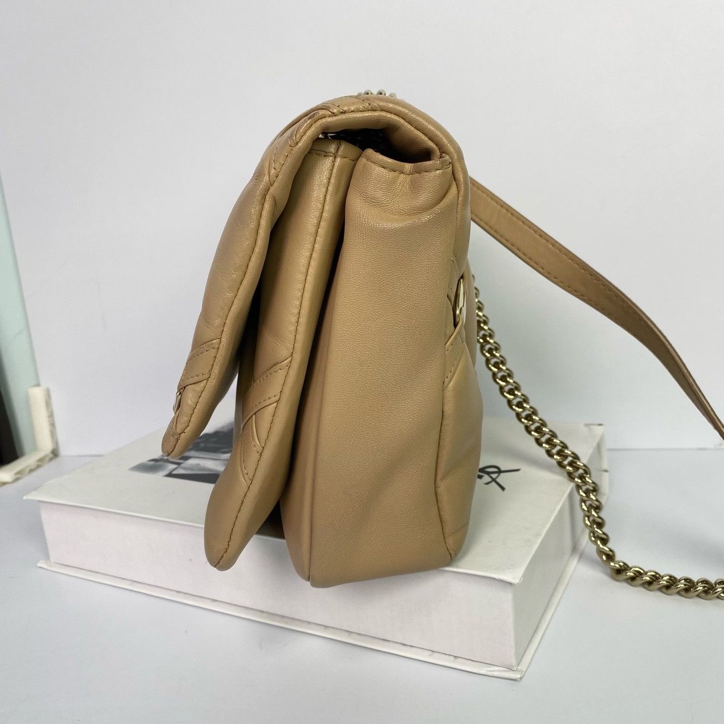 Salvatore Ferragamo Pre-loved Bag Very good condition Size ONE SIZE - 2 Thumbnail