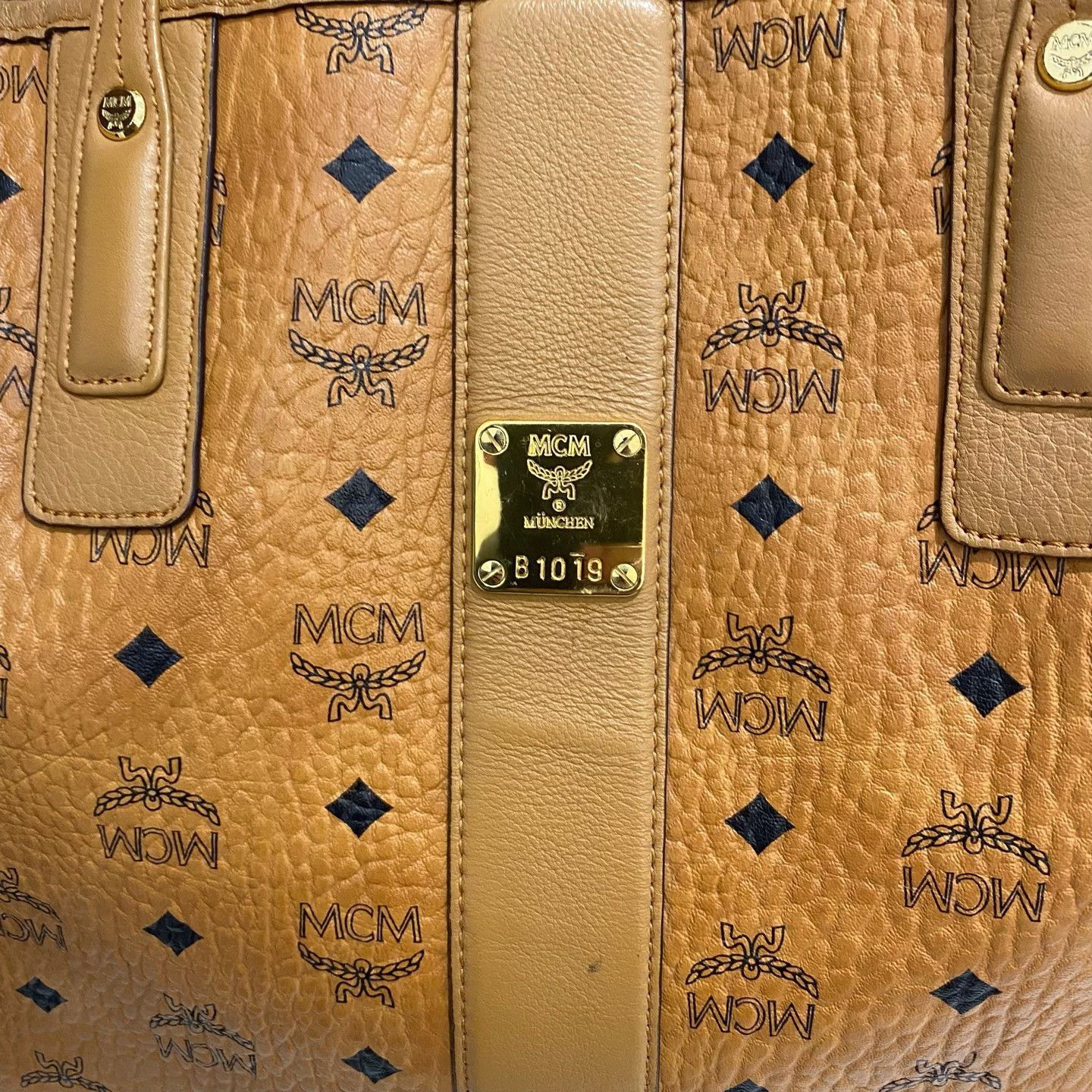 MCM Pre-loved Bag Very good condition Size ONE SIZE - 8 Thumbnail