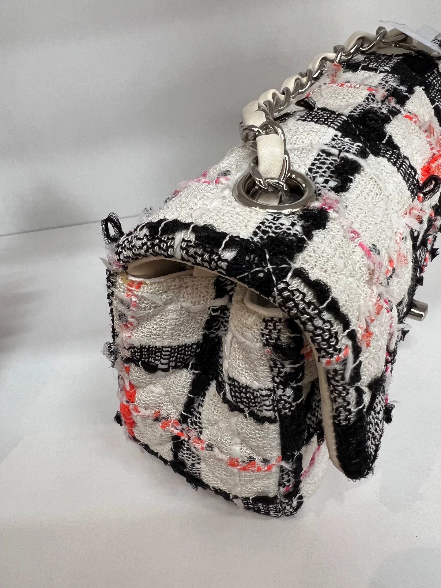 Chanel Pre-loved Bag Very good condition Size ONE SIZE - 7 Thumbnail
