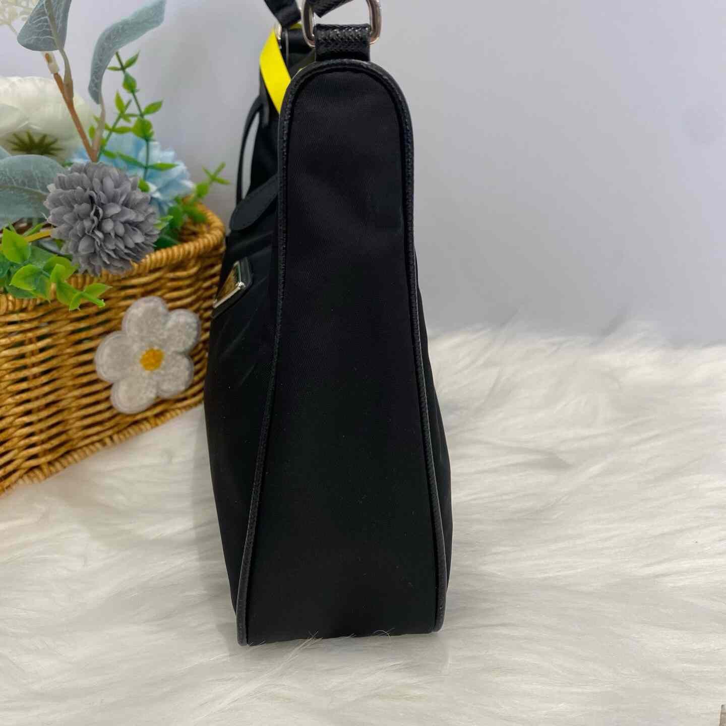 Prada Pre-loved Bag Very good condition Size ONE SIZE - 4 Thumbnail