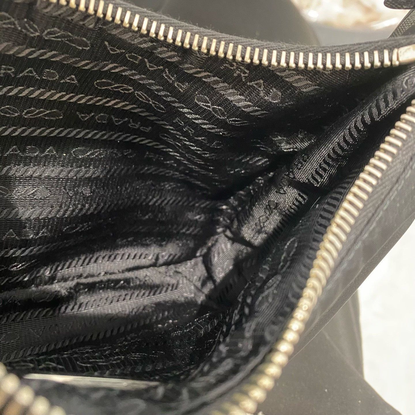 Prada Pre-loved Bag Very good condition Size ONE SIZE - 8 Thumbnail