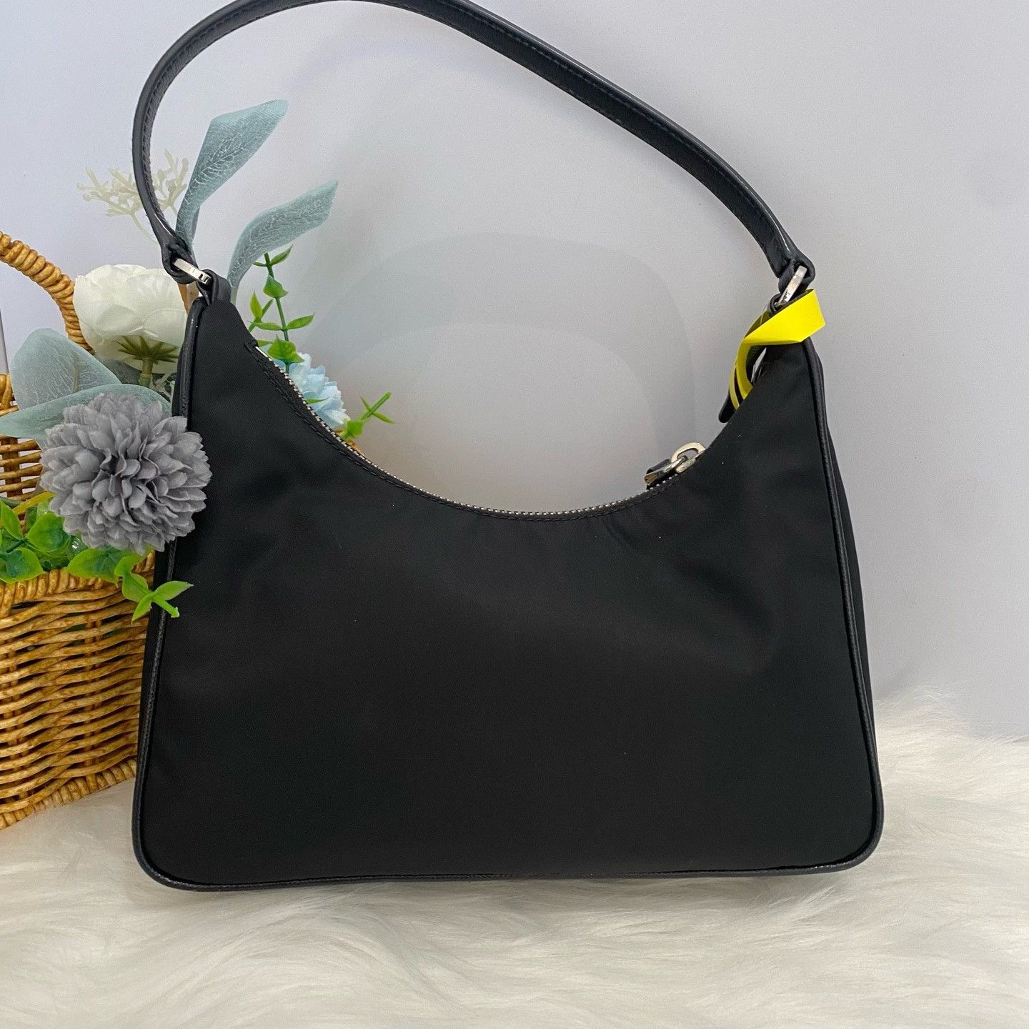 Prada Pre-loved Bag Very good condition Size ONE SIZE - 3 Thumbnail