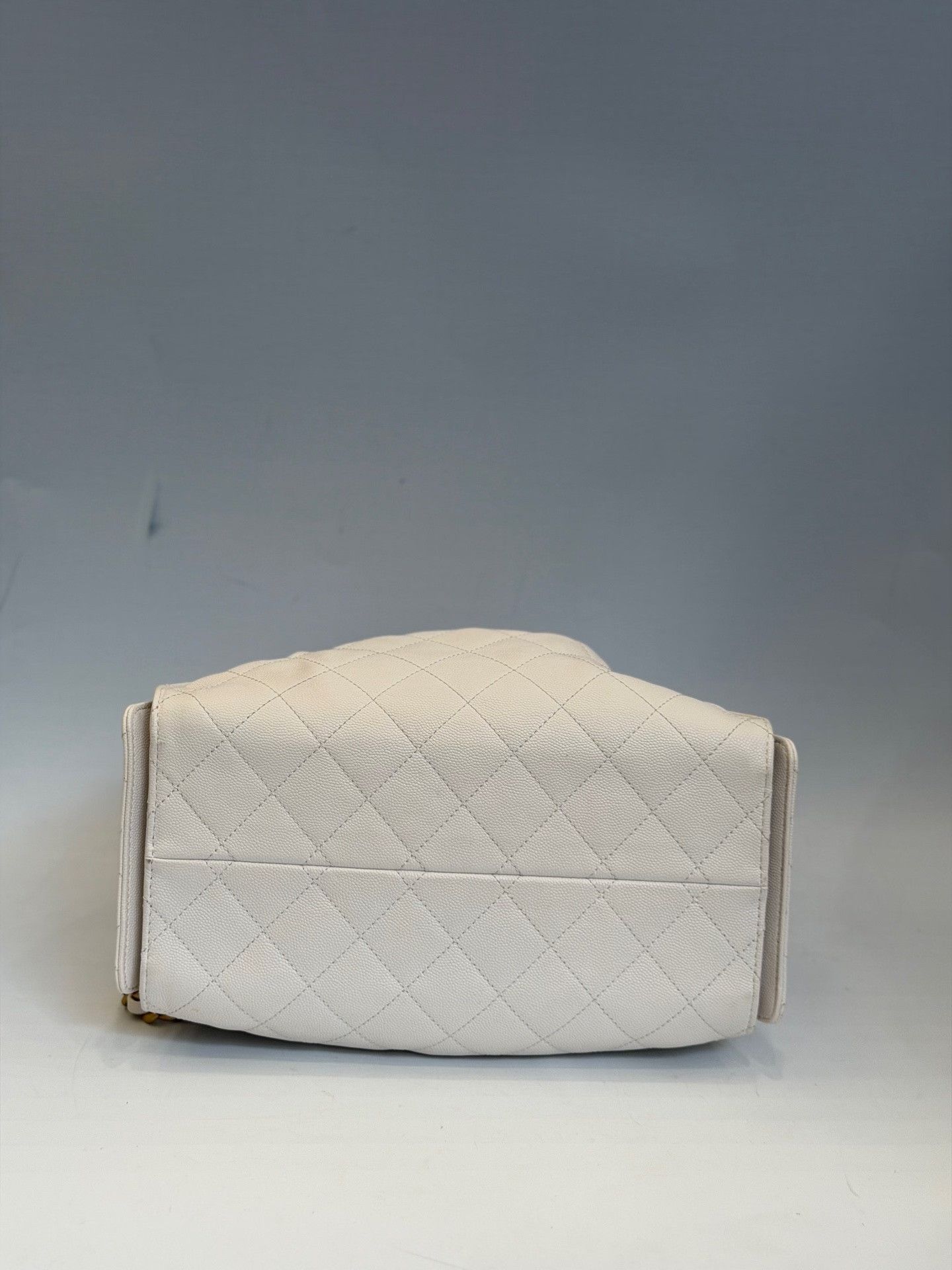 Chanel Pre-loved Bag Very good condition Size ONE SIZE - 6 Thumbnail