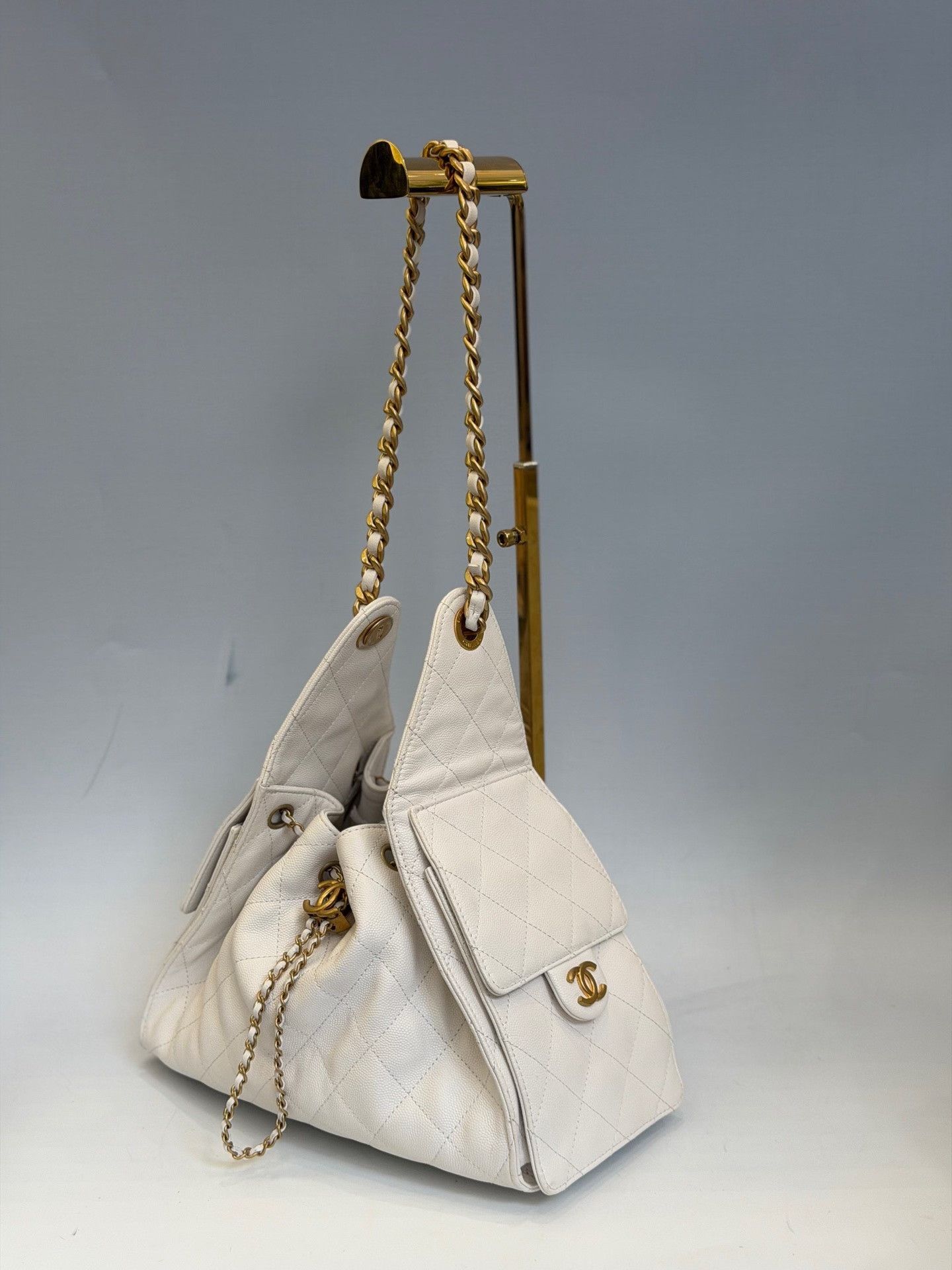 Chanel Pre-loved Bag Very good condition Size ONE SIZE - 4 Thumbnail