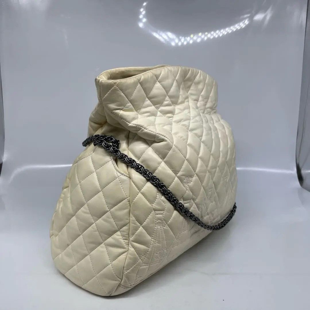 Chanel Pre-loved Bag Very good condition Size ONE SIZE - 2 Thumbnail