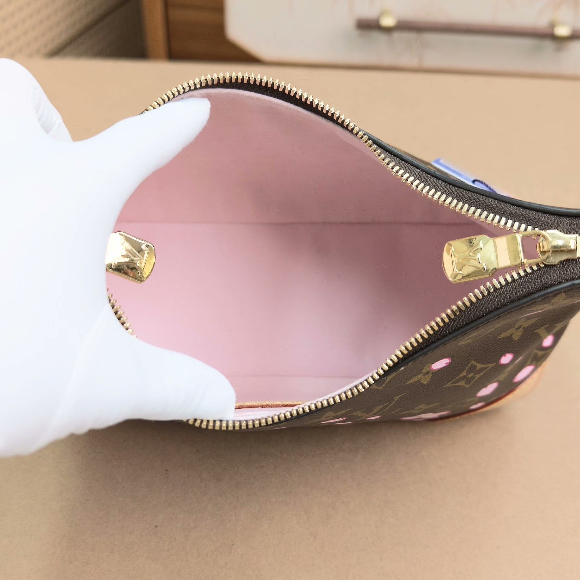 Louis Vuitton Pre-loved Bag Very good condition Size ONE SIZE - 6 Thumbnail