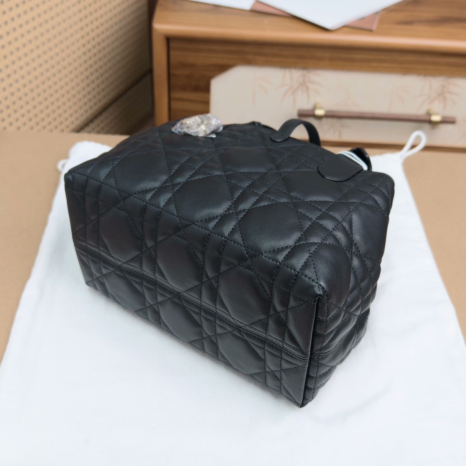Dior Pre-loved Bag Very good condition Size ONE SIZE - 3 Thumbnail