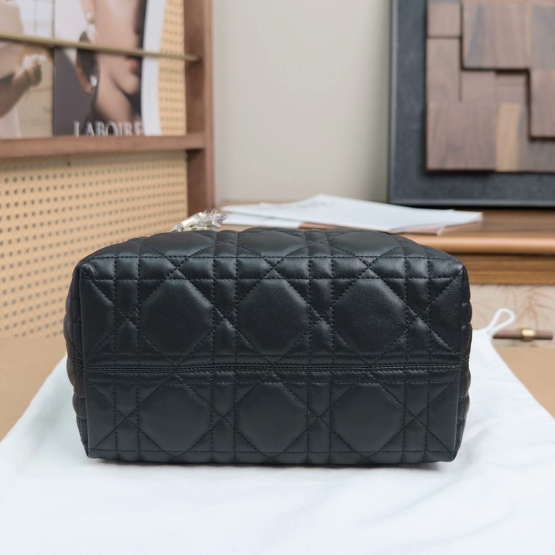 Dior Pre-loved Bag Very good condition Size ONE SIZE - 5 Thumbnail