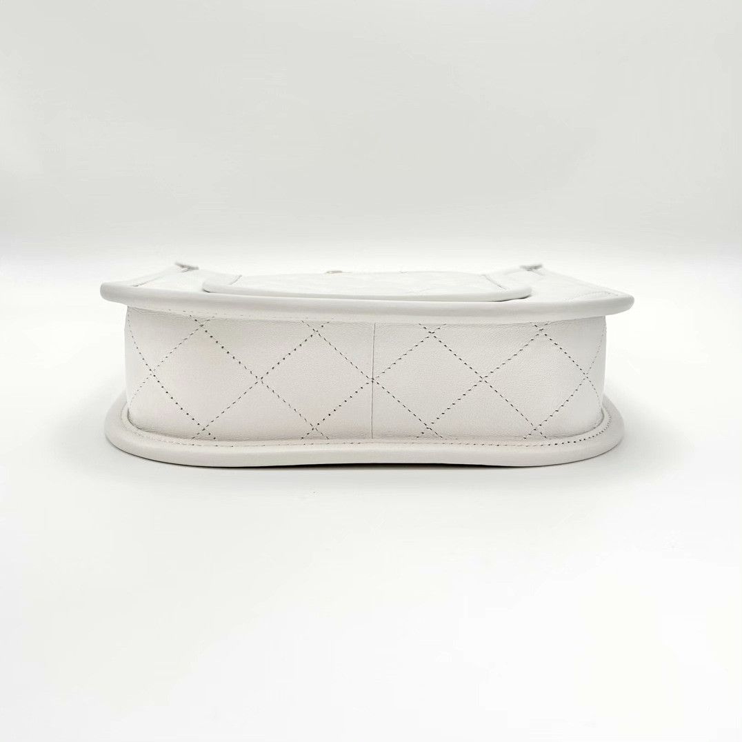 Chanel Pre-loved Bag Very good condition Size ONE SIZE - 5 Thumbnail