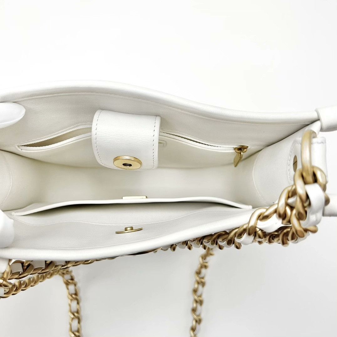 Chanel Pre-loved Bag Very good condition Size ONE SIZE - 6 Thumbnail
