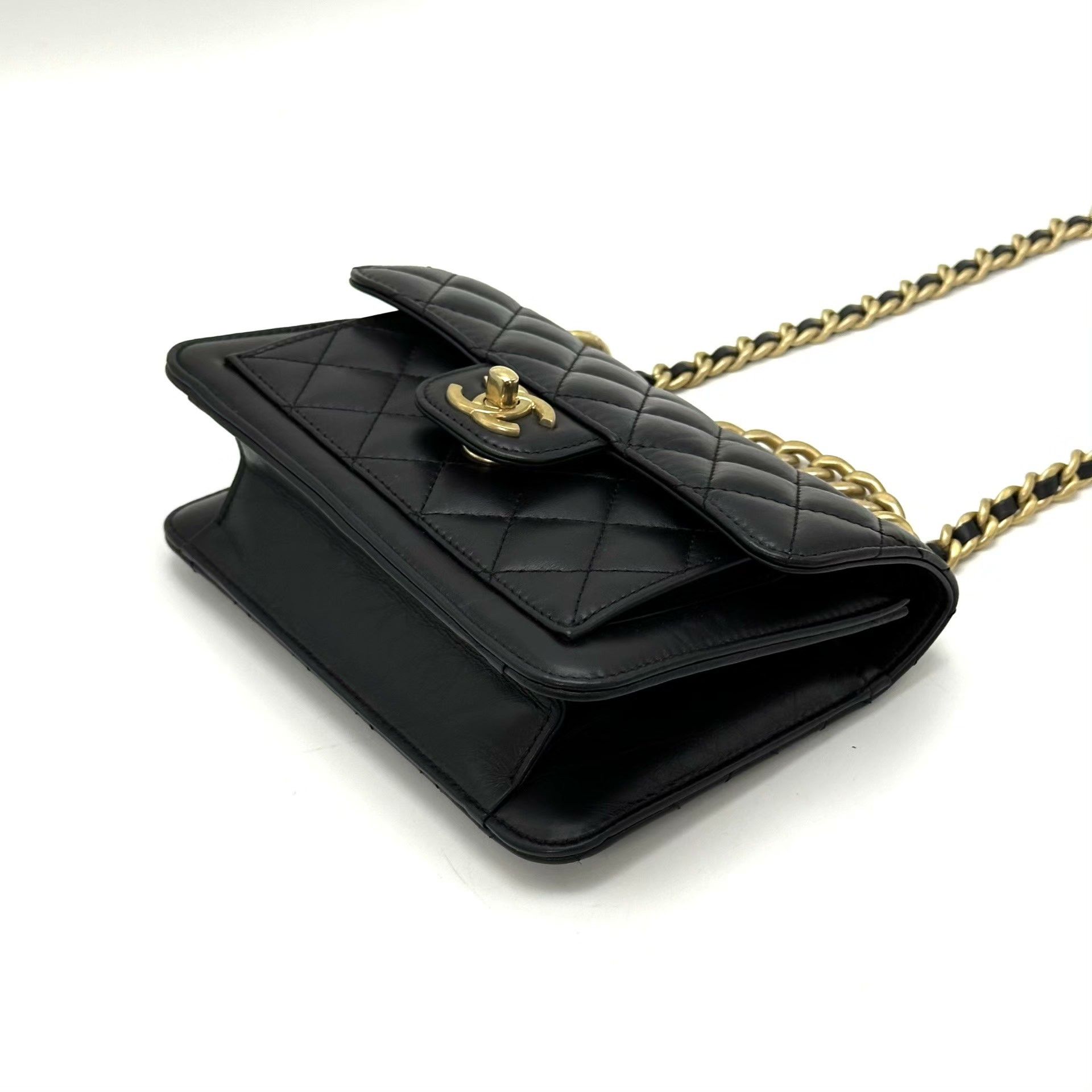 Chanel Pre-loved Bag Very good condition Size ONE SIZE - 6 Thumbnail