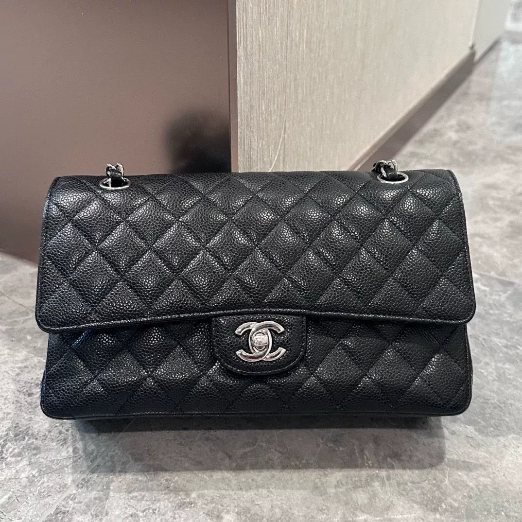 Chanel Pre-loved Bag Very good condition Size ONE SIZE - 2 Thumbnail