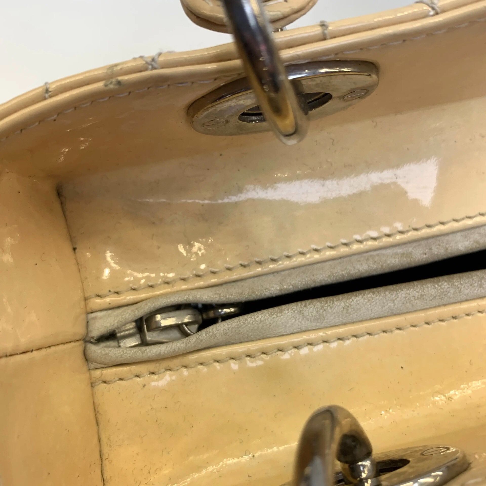 Dior Pre-loved Bag Very good condition Size ONE SIZE - 7 Thumbnail