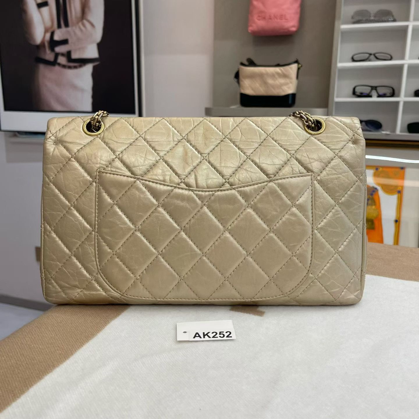 Chanel Pre-loved Bag Very good condition Size ONE SIZE - 3 Thumbnail
