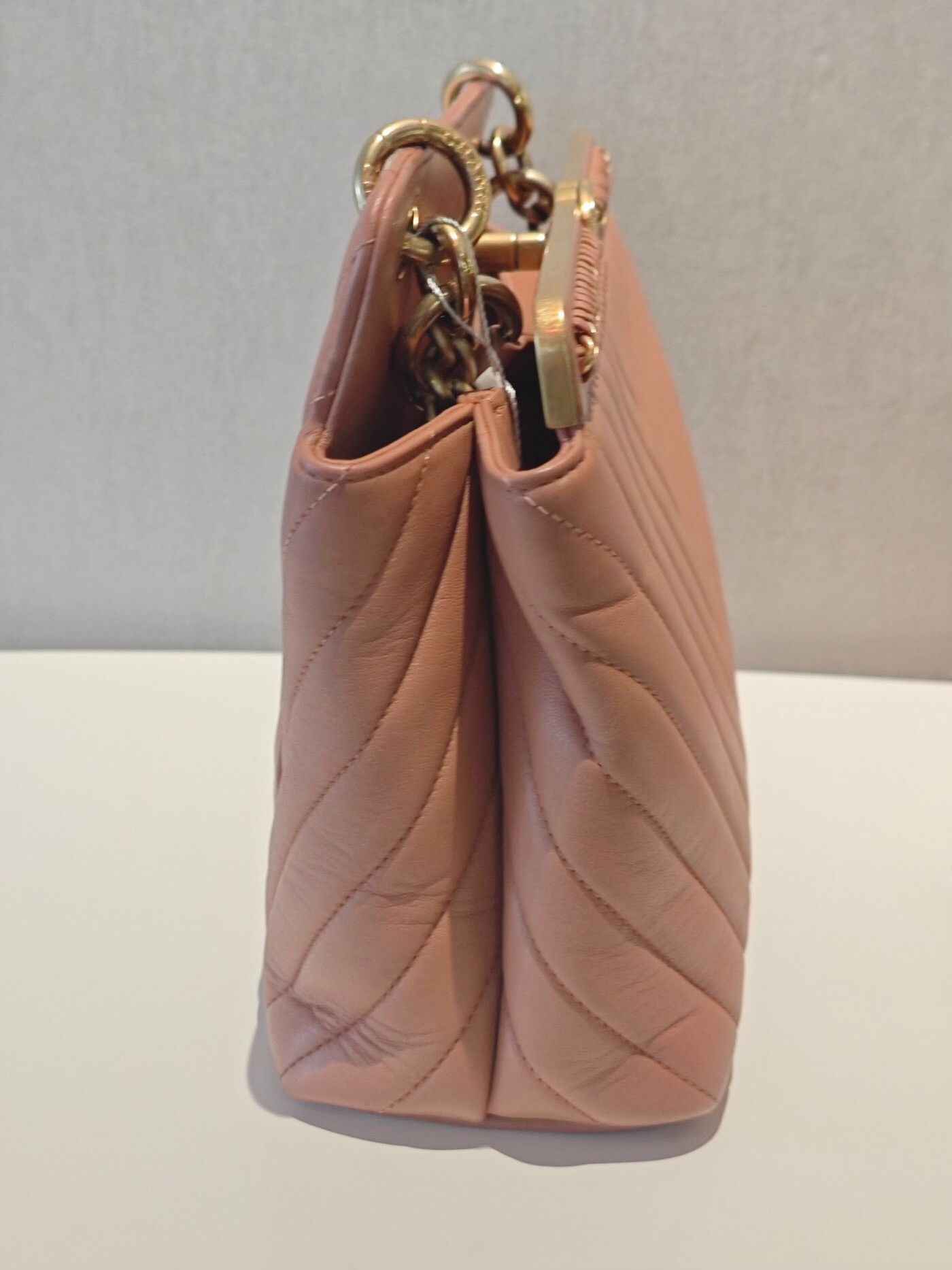 Chanel Pre-loved Bag Very good condition Size ONE SIZE - 3 Thumbnail