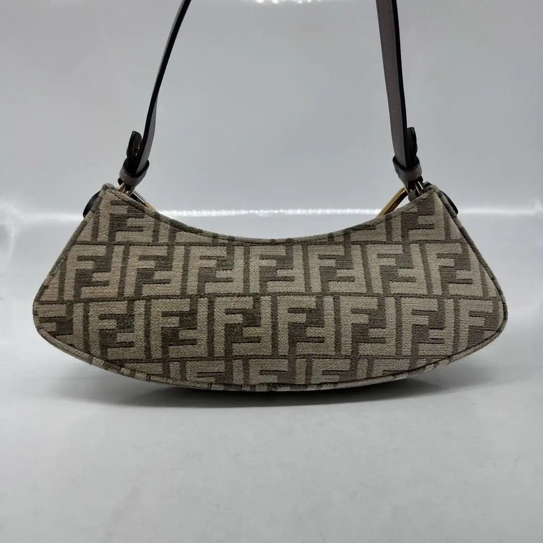 Fendi Pre-loved Bag Very good condition Size ONE SIZE - 4 Thumbnail