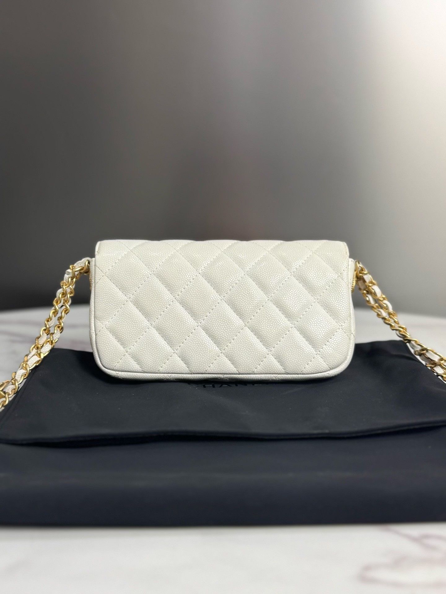 Chanel Pre-loved Bag Very good condition Size ONE SIZE - 3 Thumbnail