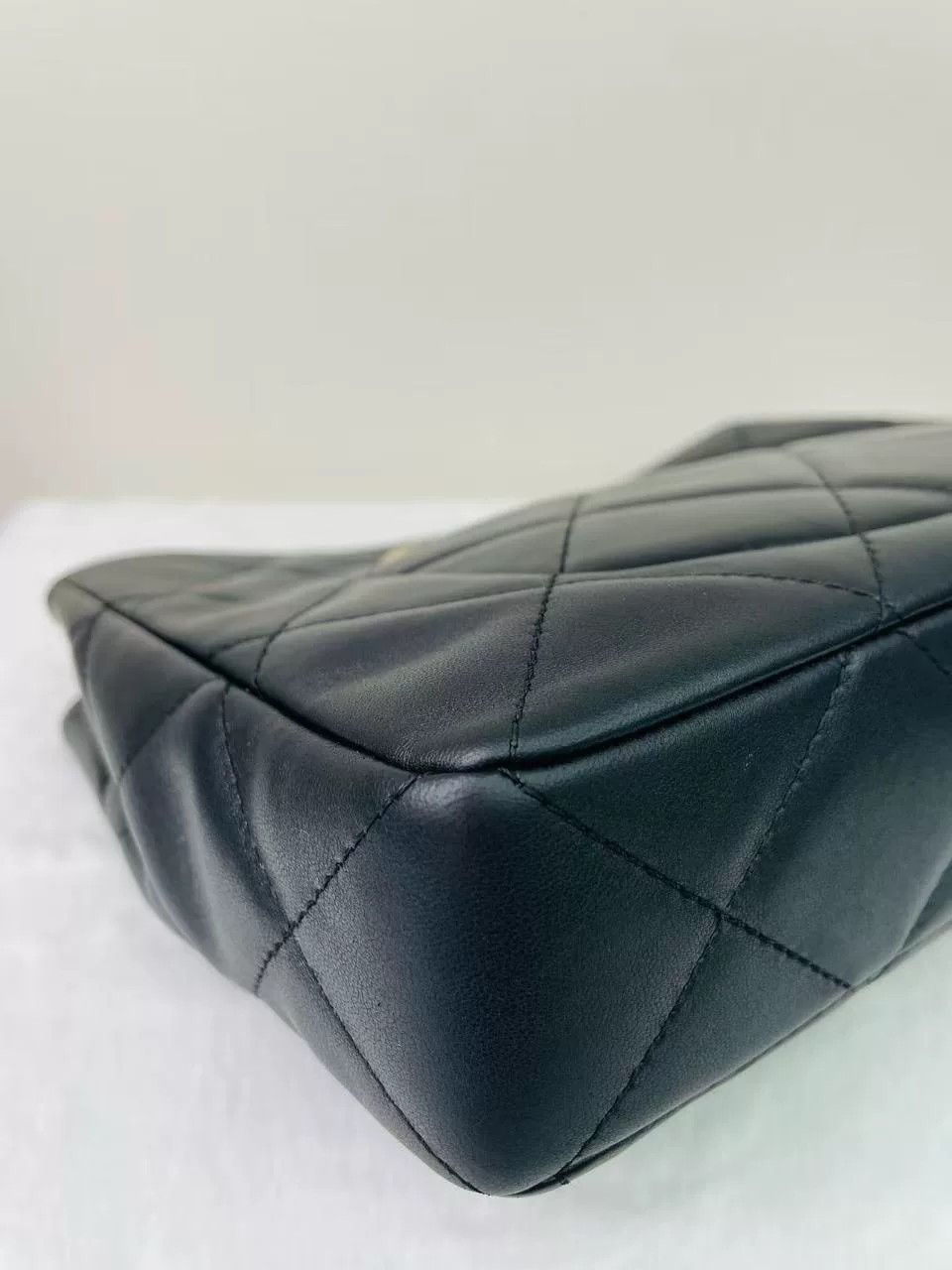 Chanel Pre-loved Bag Very good condition Size ONE SIZE - 9 Thumbnail